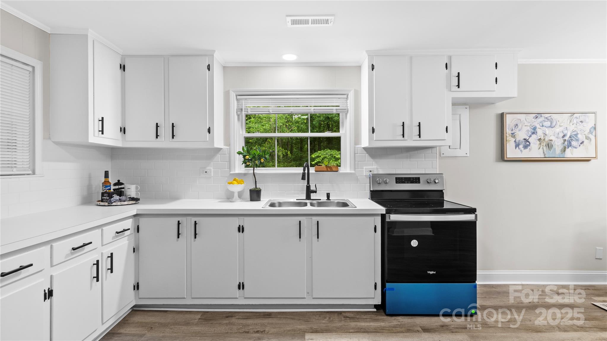 7860 Henry Harris Road Property Photo 8