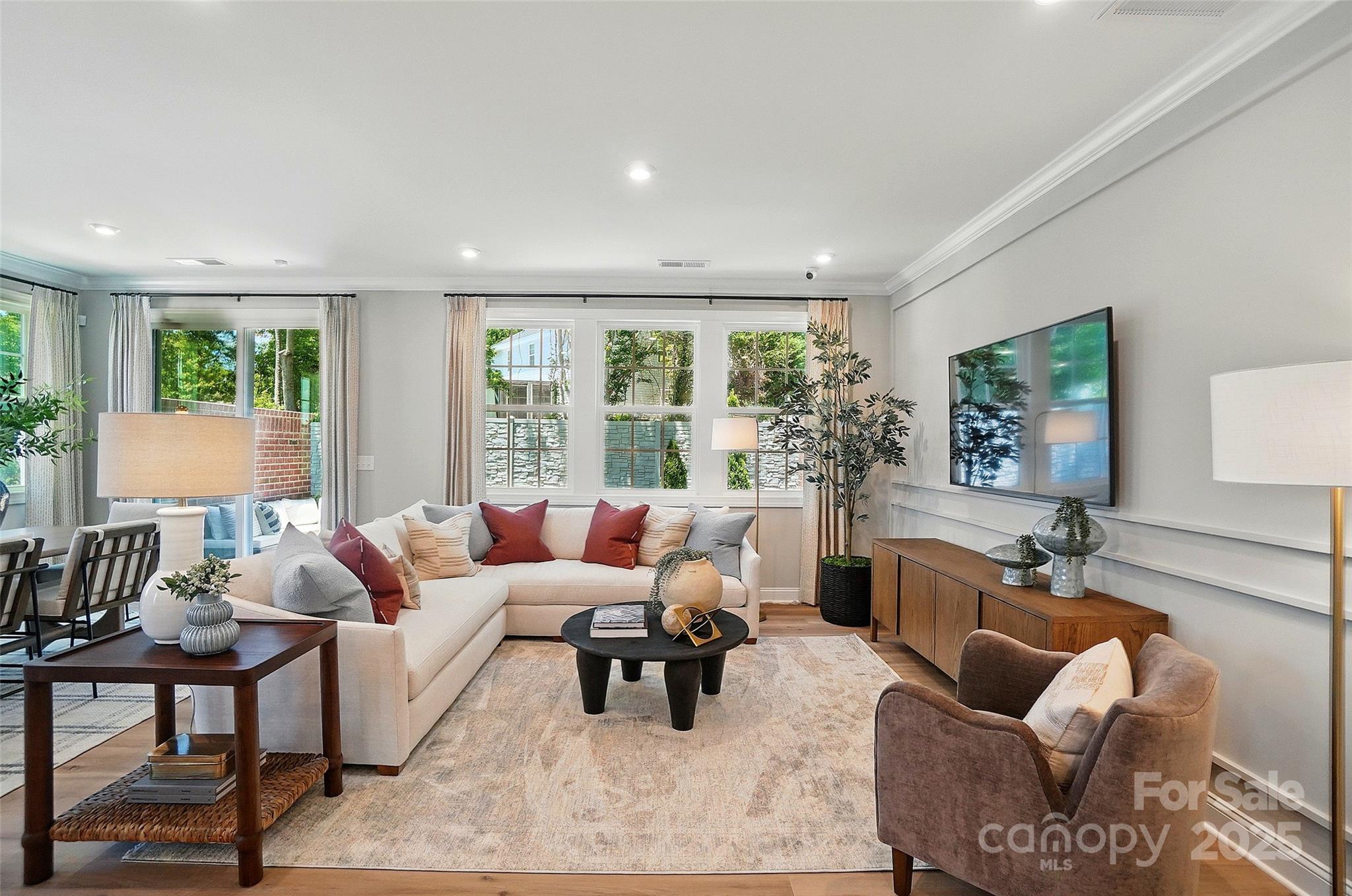 12051 Lavinia Lane Property Photo 11