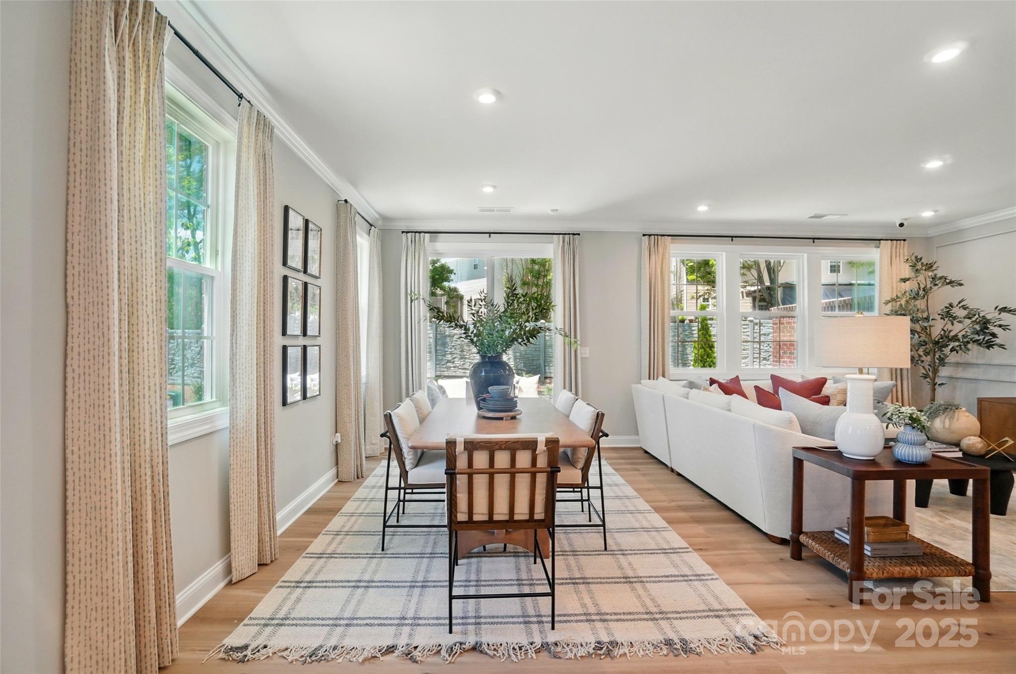 12051 Lavinia Lane Property Photo 12