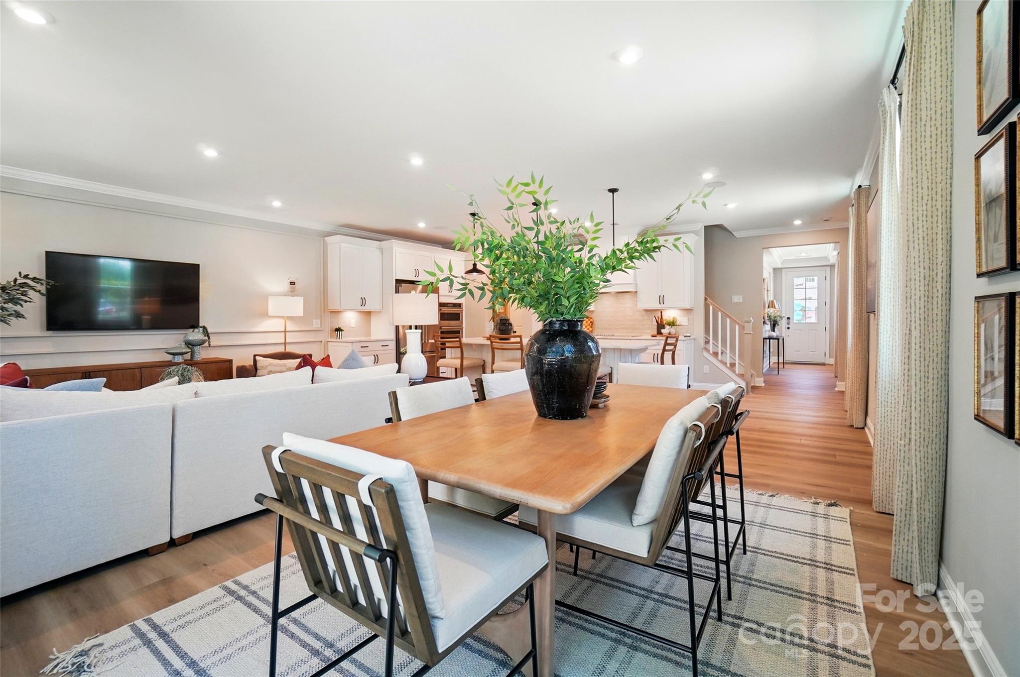 12051 Lavinia Lane Property Photo 13