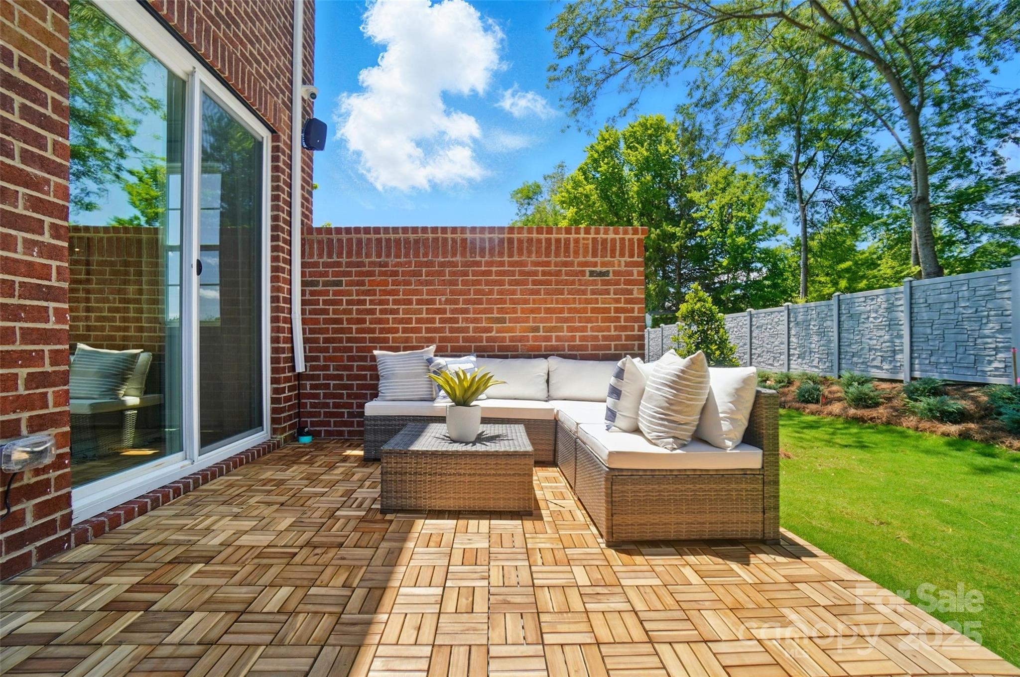 12051 Lavinia Lane Property Photo 25