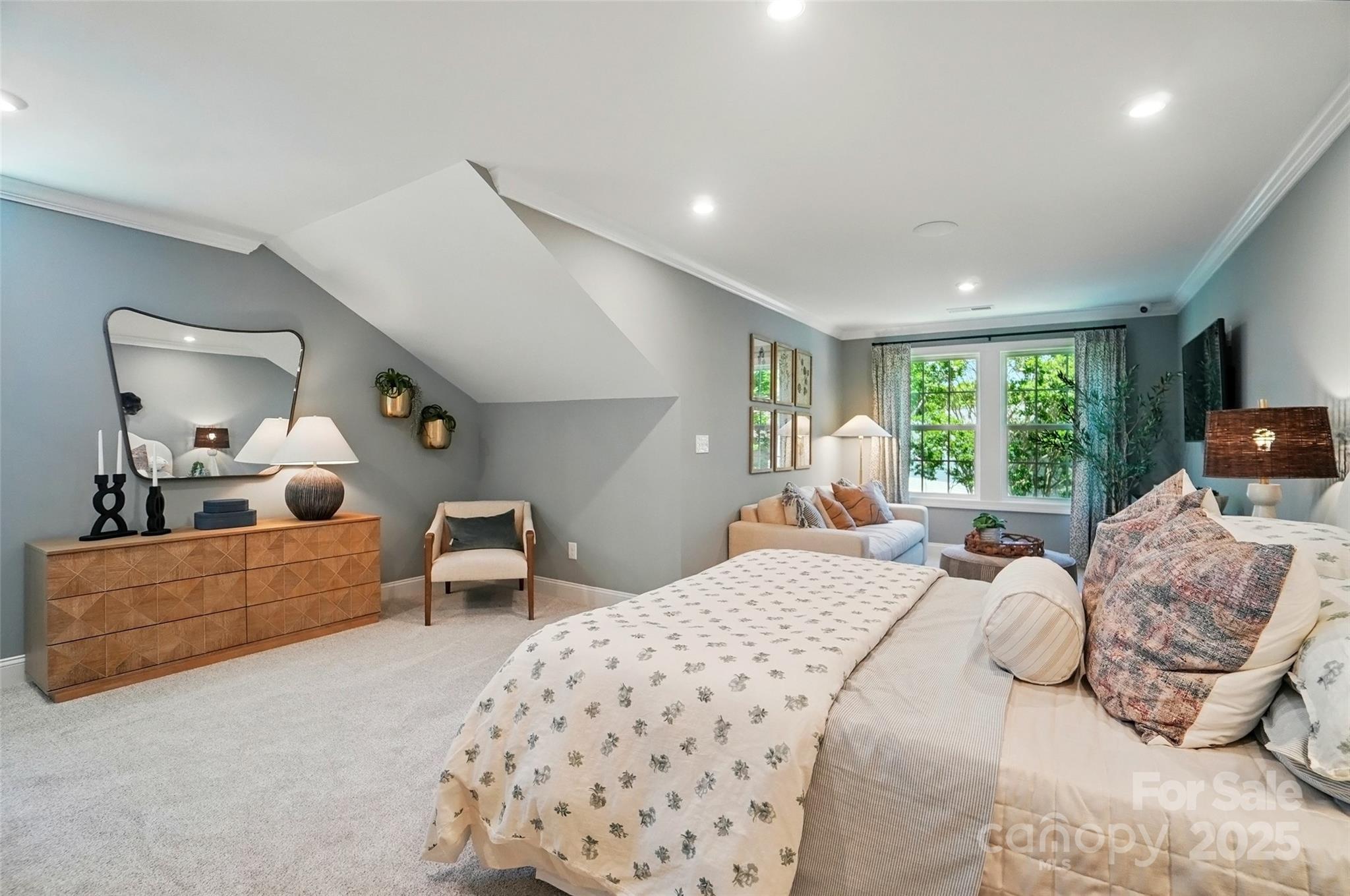 12055 Lavinia Lane Property Photo 32