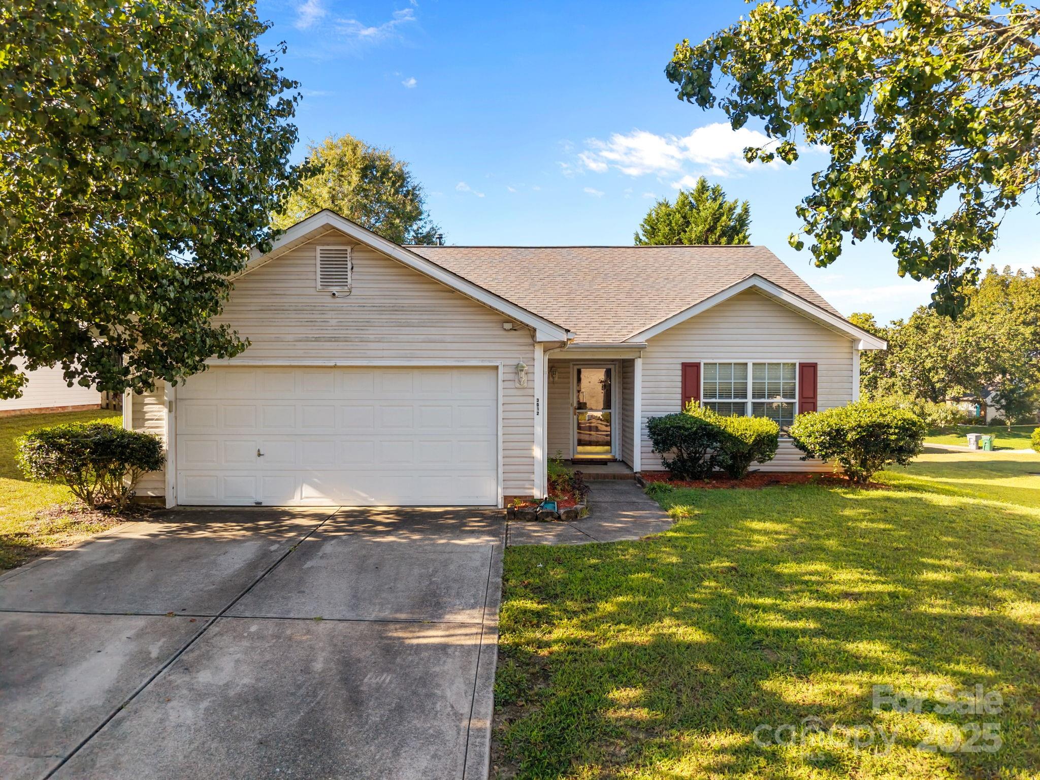 3012 Longspur Drive Property Photo 1