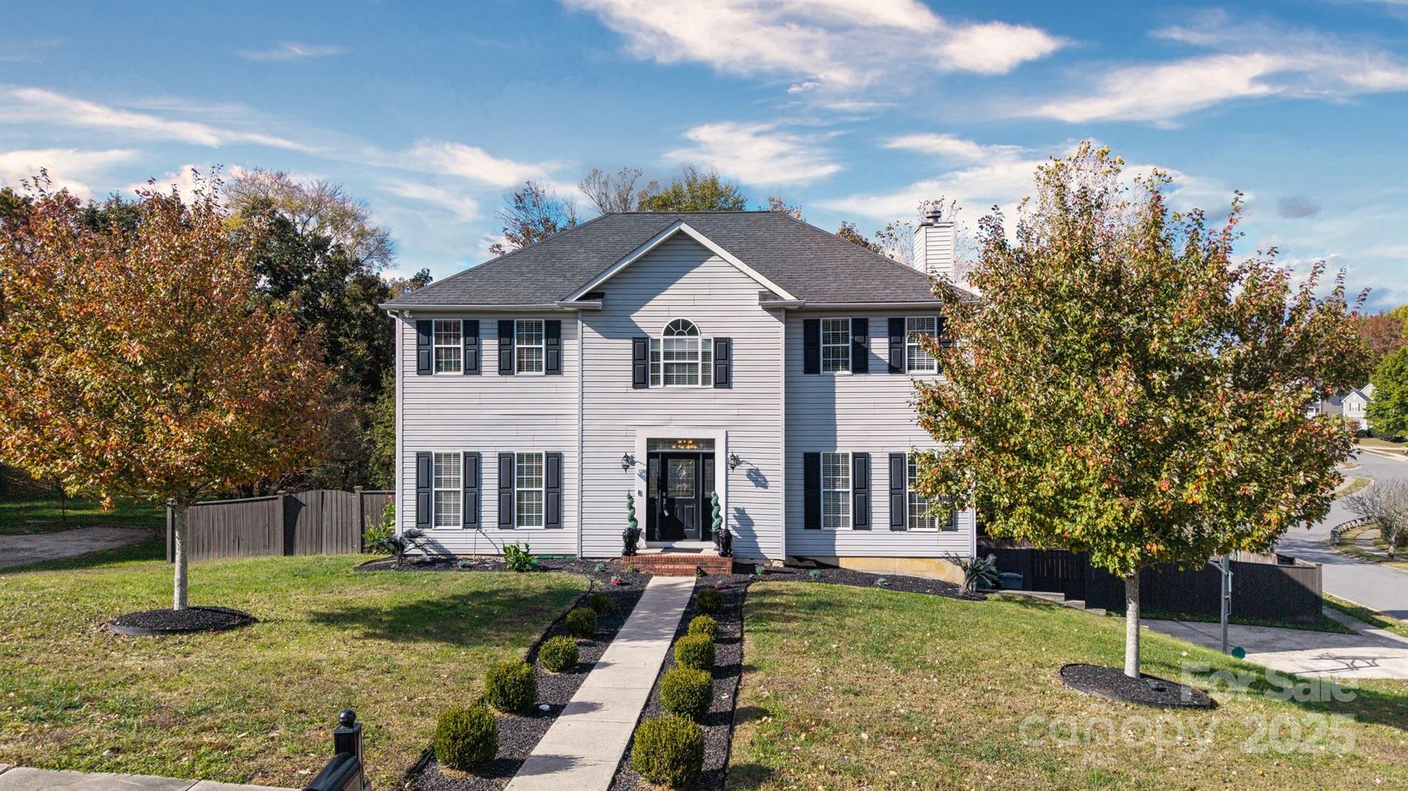 12304 Sandringham Place Property Photo 4