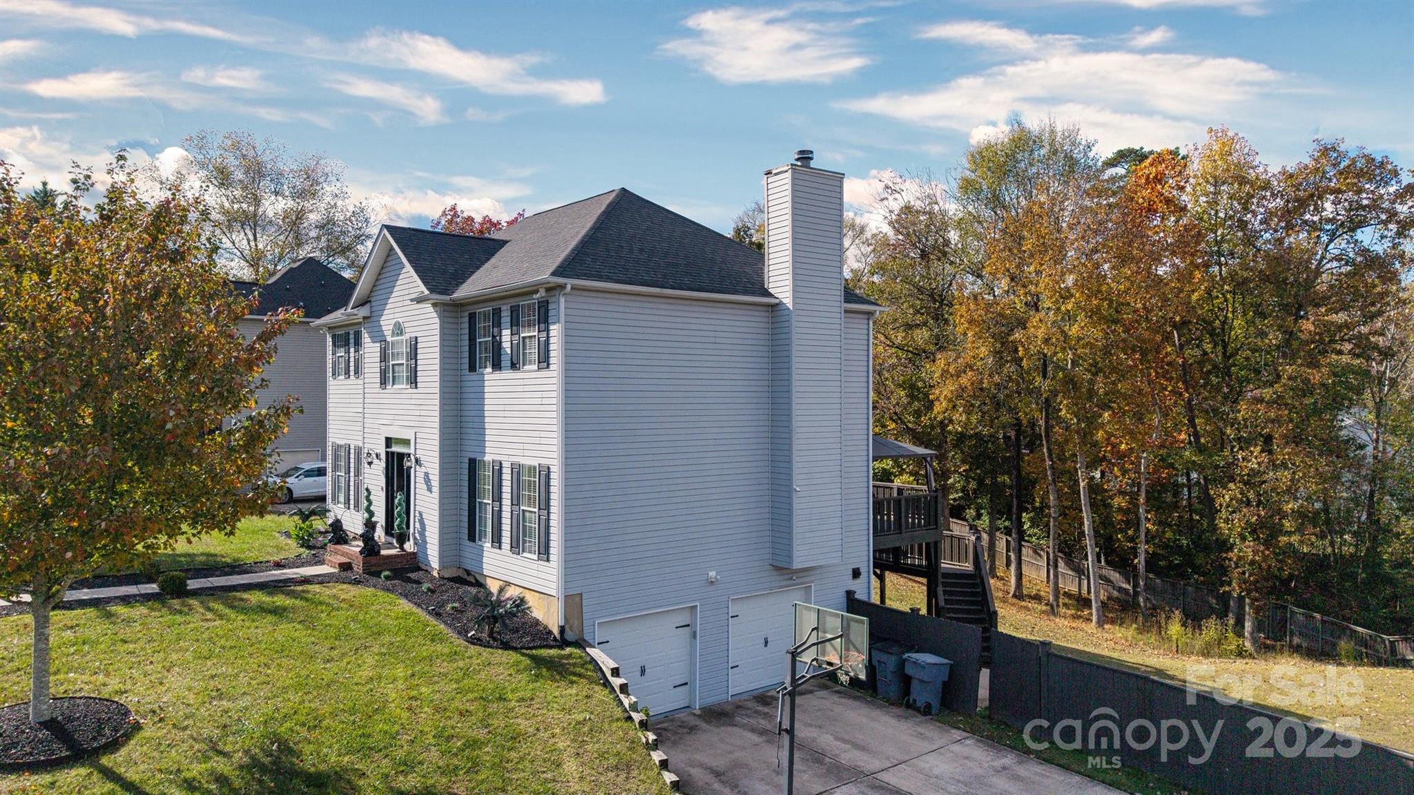 12304 Sandringham Place Property Photo 6