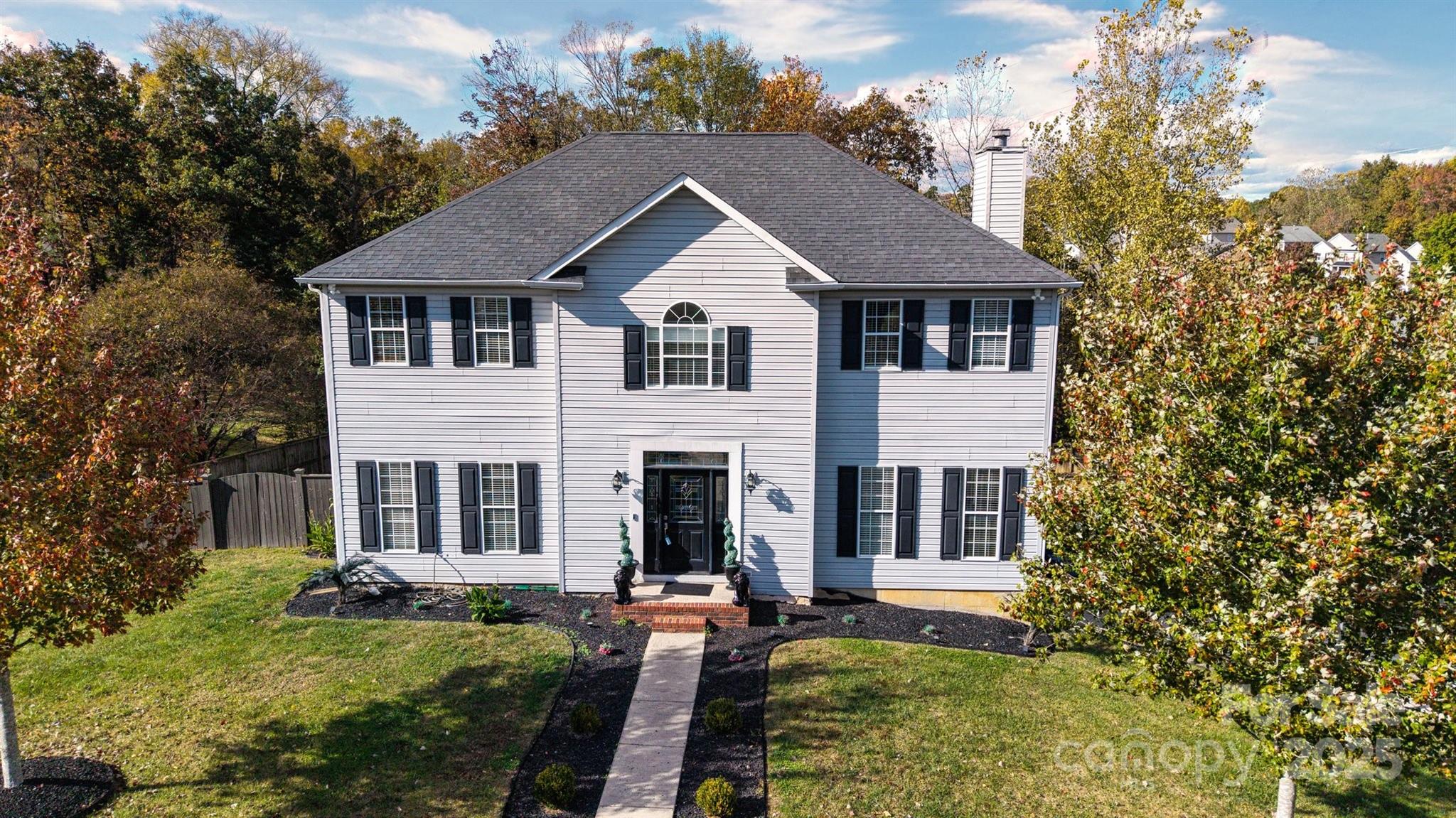 12304 Sandringham Place Property Photo 8