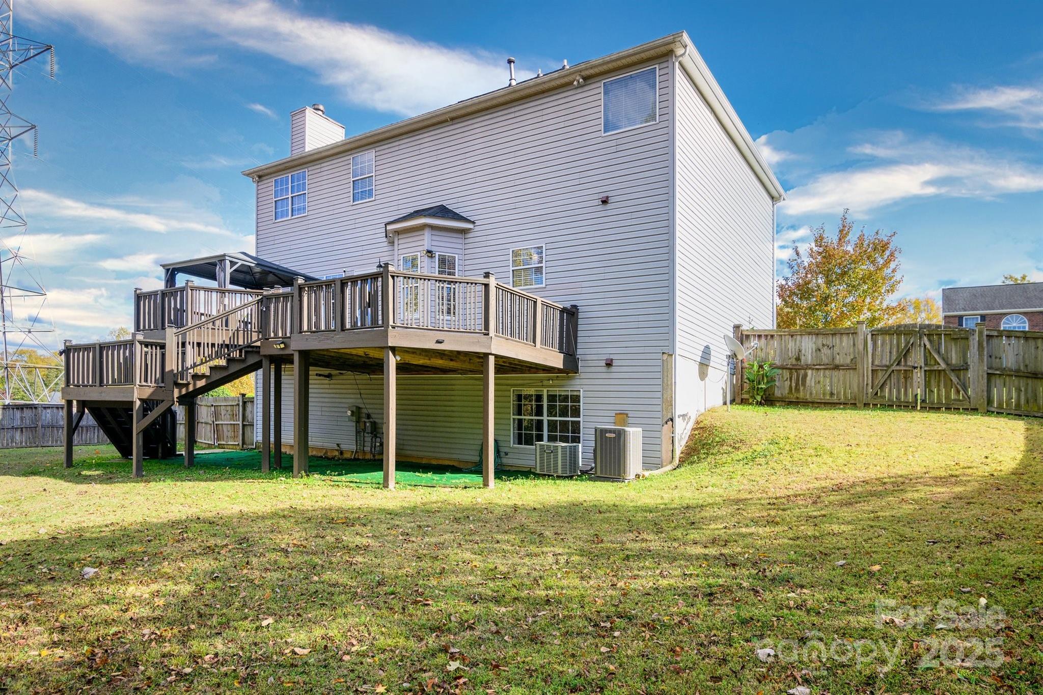 12304 Sandringham Place Property Photo 11