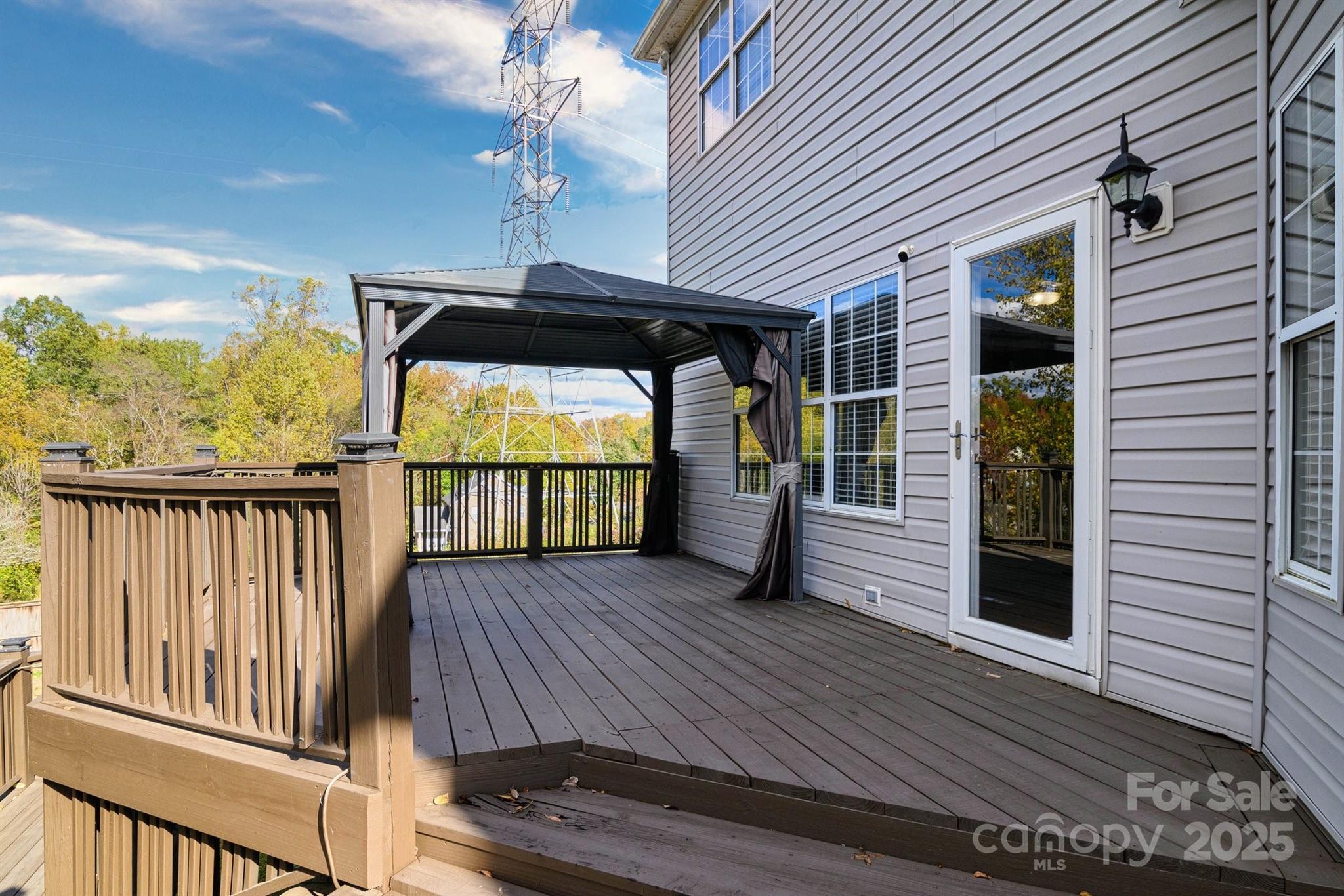 12304 Sandringham Place Property Photo 13