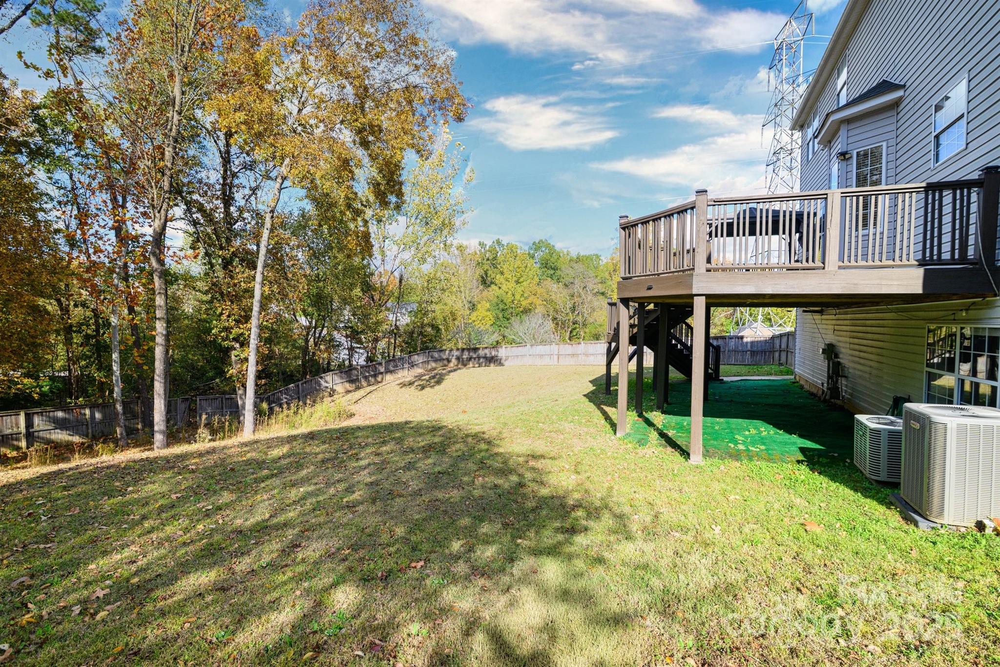 12304 Sandringham Place Property Photo 15