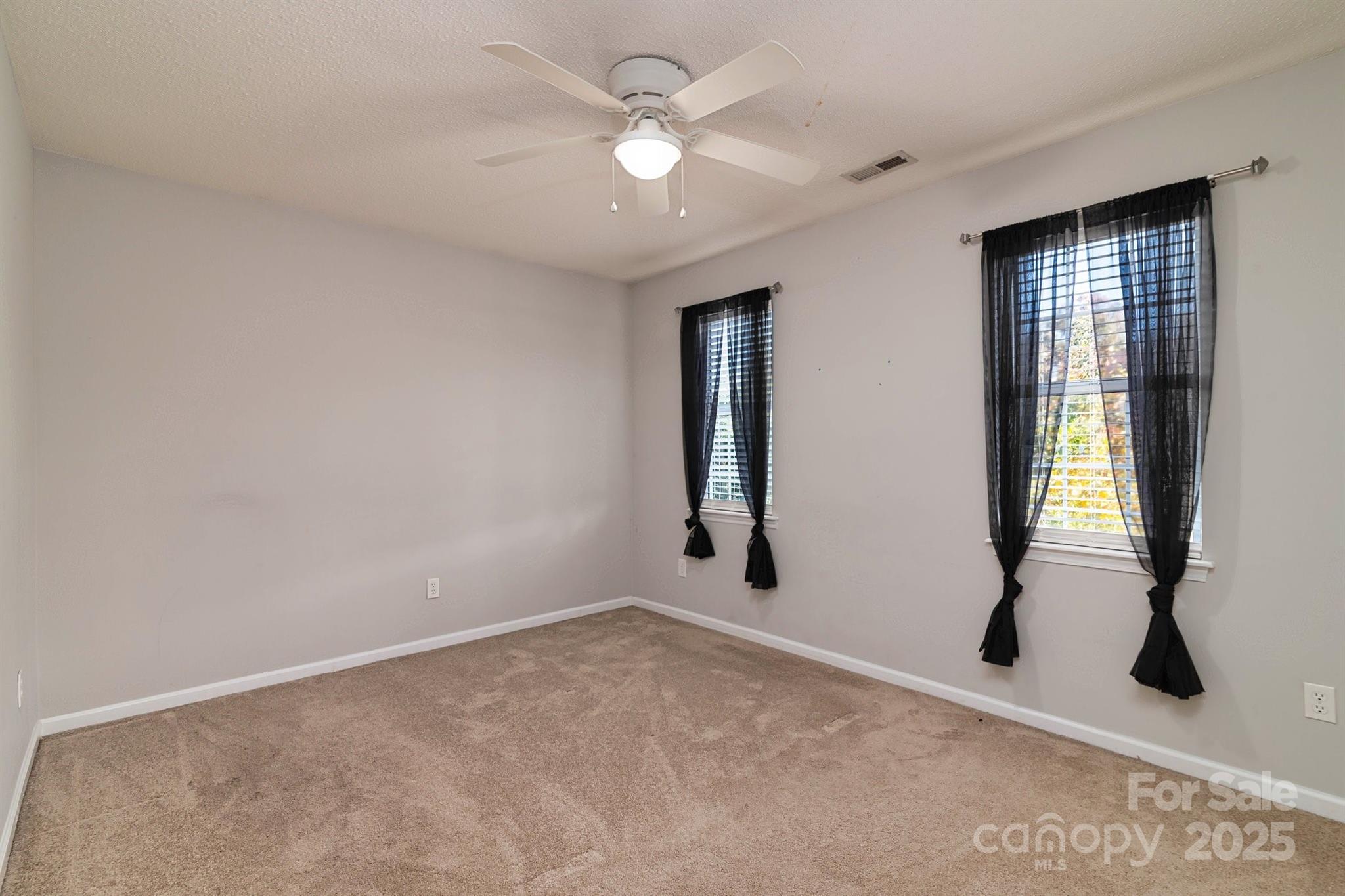 12304 Sandringham Place Property Photo 24