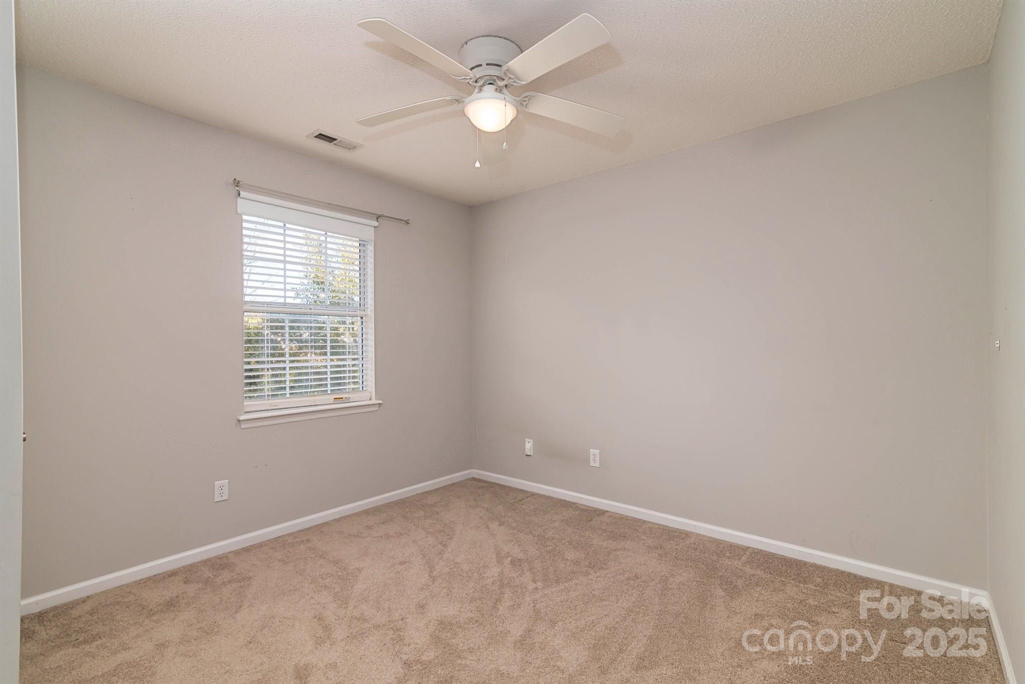 12304 Sandringham Place Property Photo 26