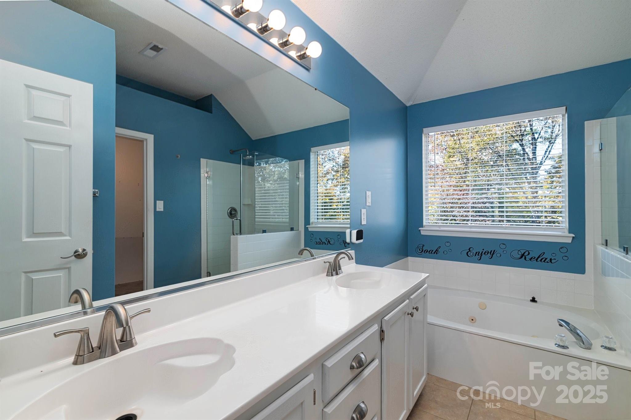 12304 Sandringham Place Property Photo 31