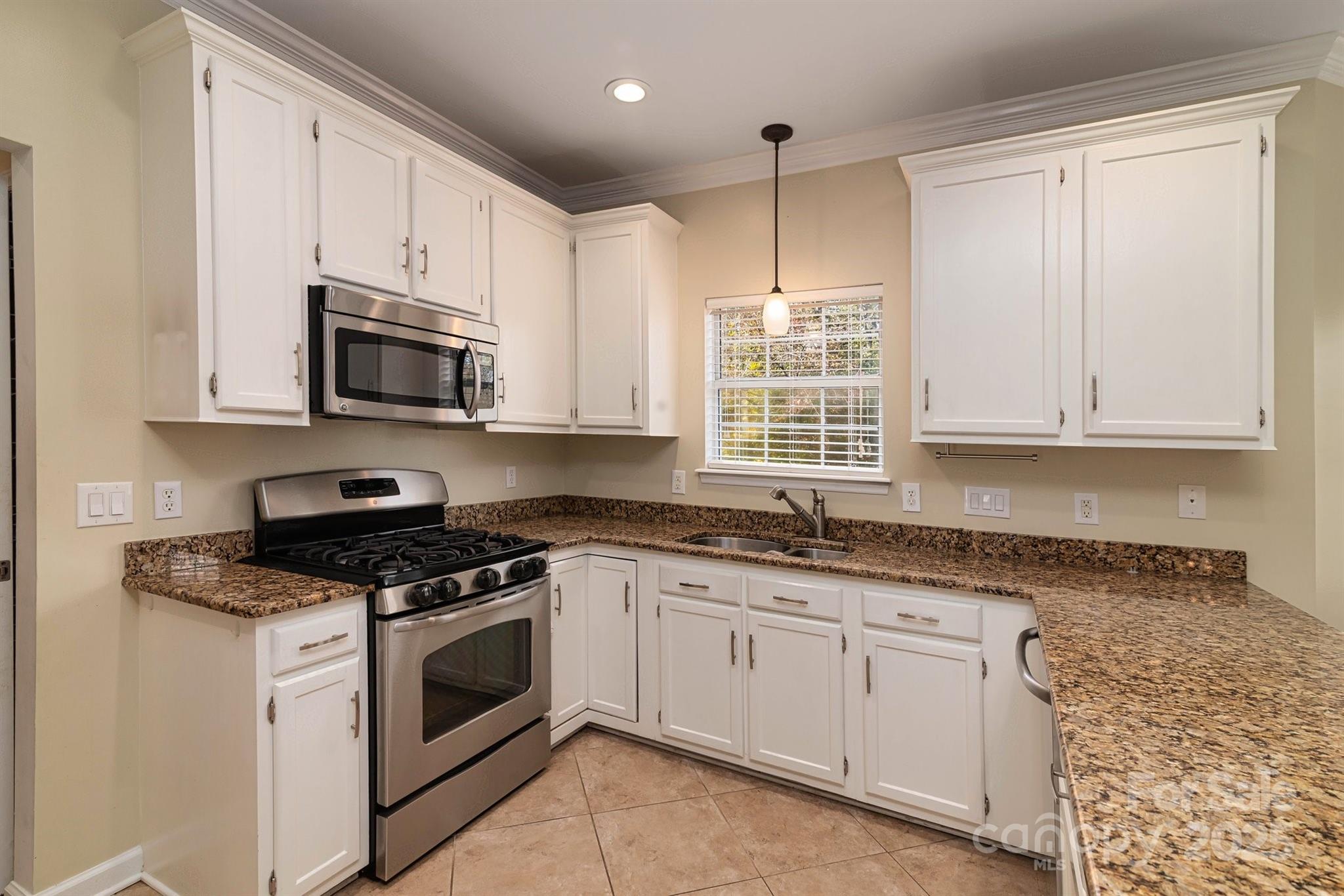 12304 Sandringham Place Property Photo 41