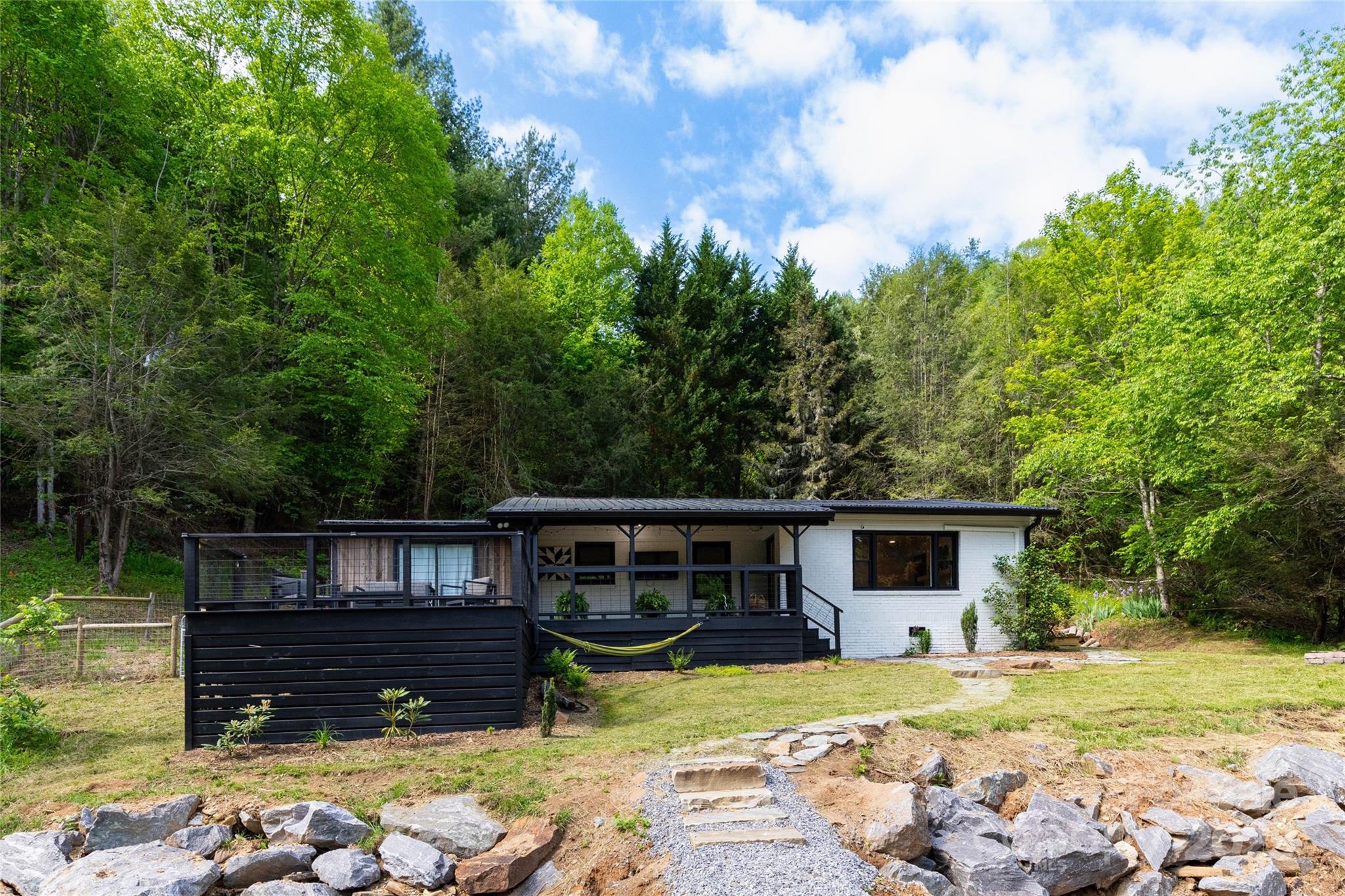 610 Banks Creek Road Property Photo