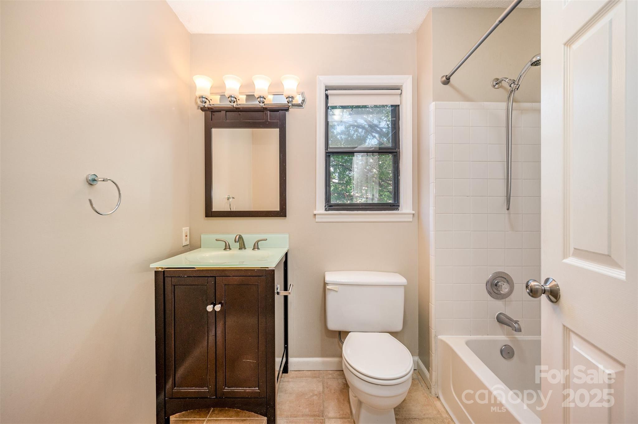 216 S Clarkson Street E Property Photo 15