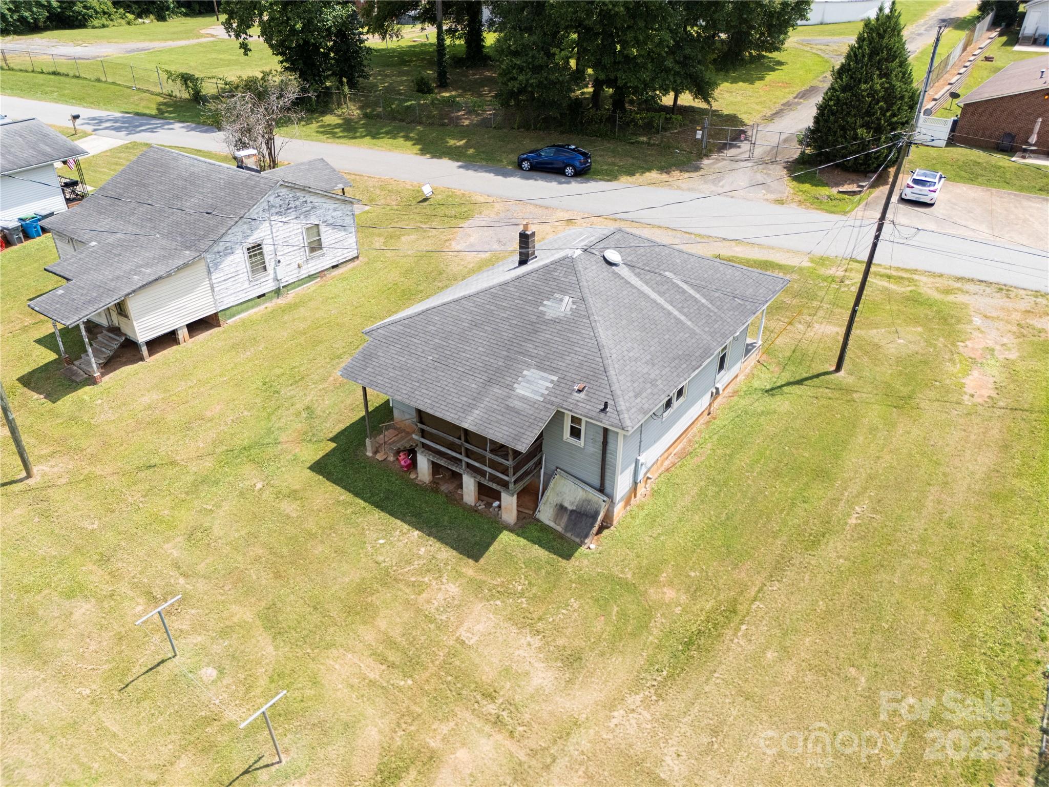 204 13th Street Property Photo 14