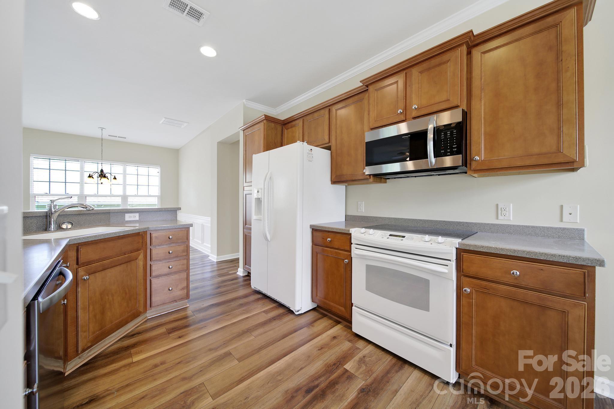 28129 Song Sparrow Lane Property Photo 13