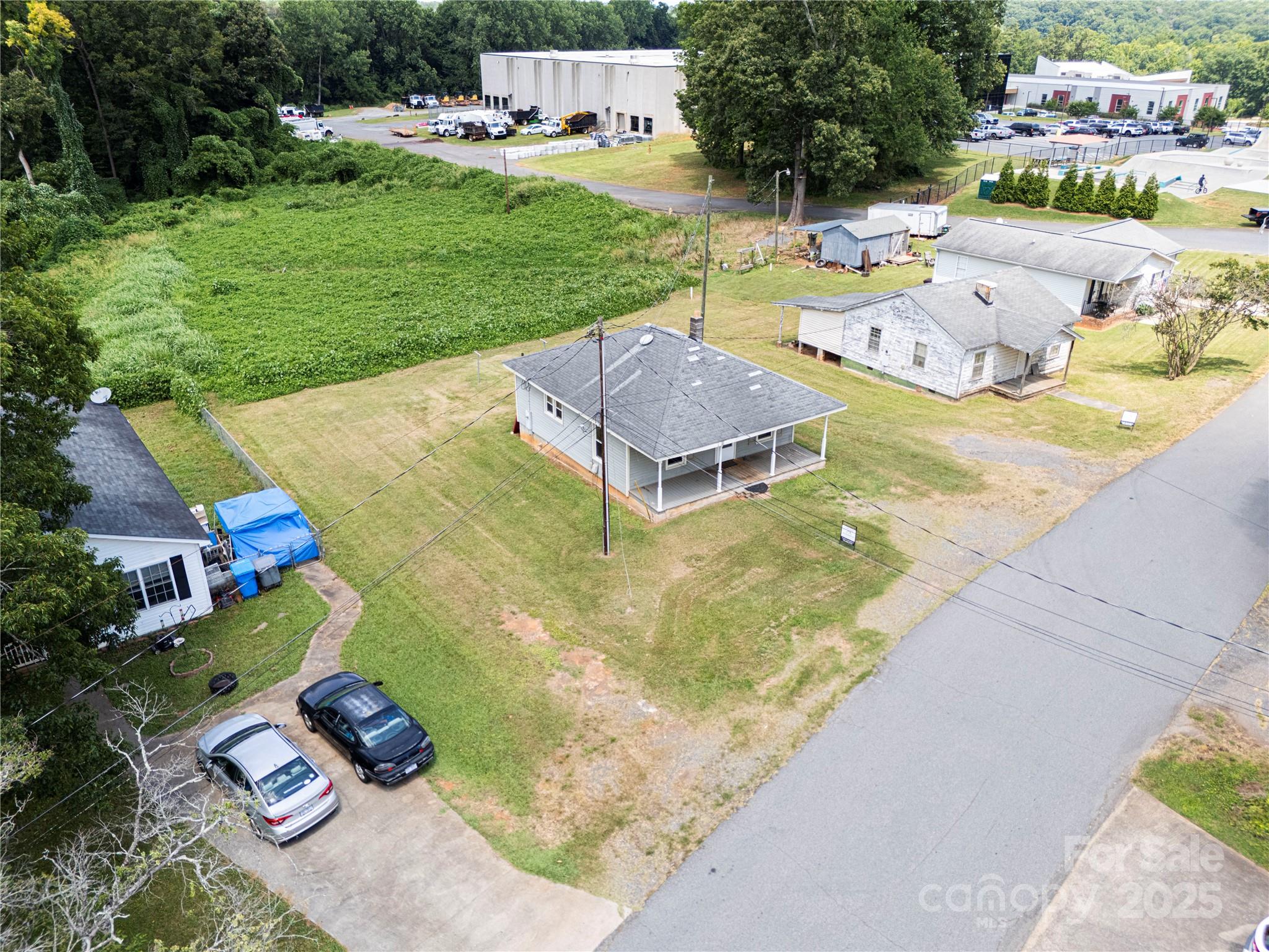 206 13th Street Property Photo 5