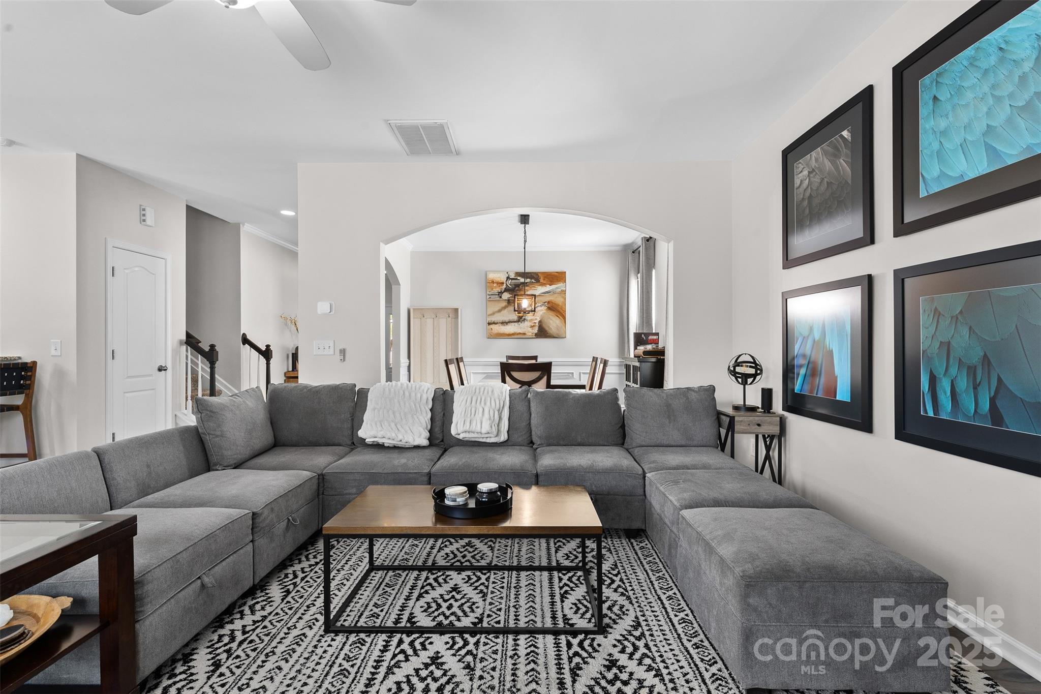 2042 Newport Drive Property Photo 10