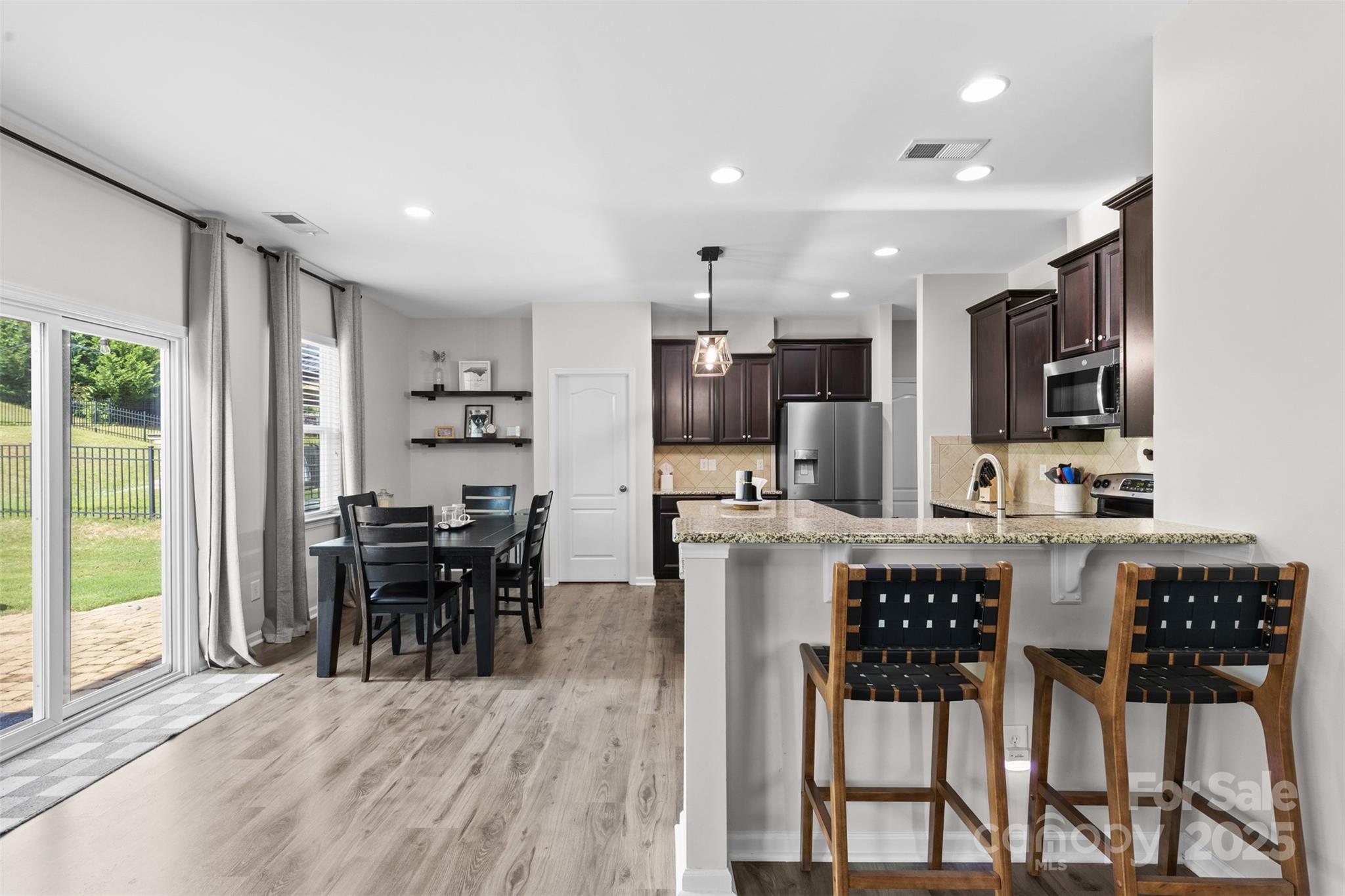 2042 Newport Drive Property Photo 13