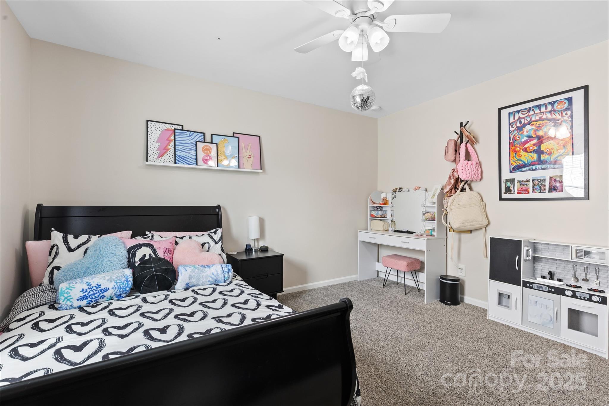 2042 Newport Drive Property Photo 23