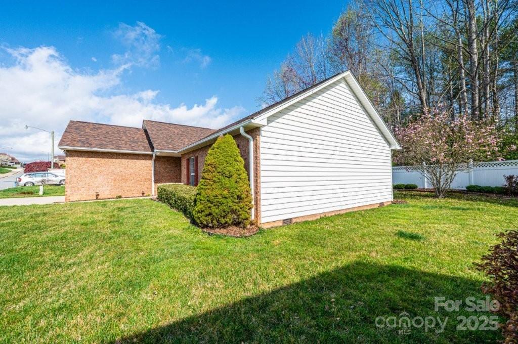 1265 Wexford Village Circle Property Photo 3