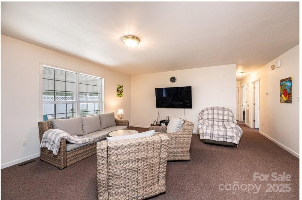 1265 Wexford Village Circle Property Photo 8