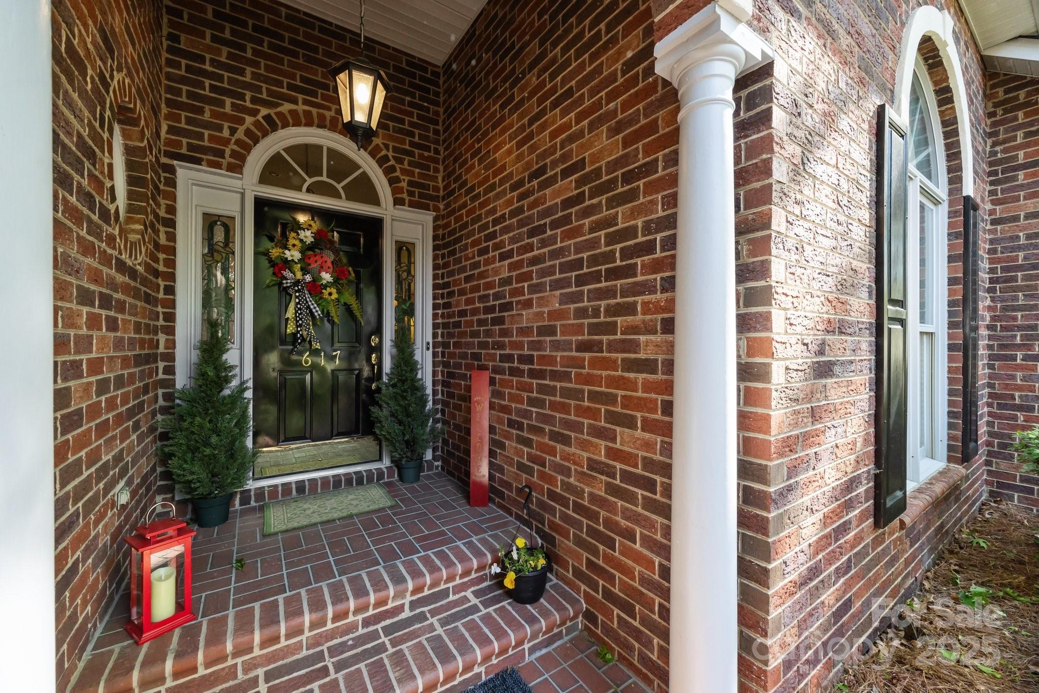 617 Peace Haven Road Property Photo 4