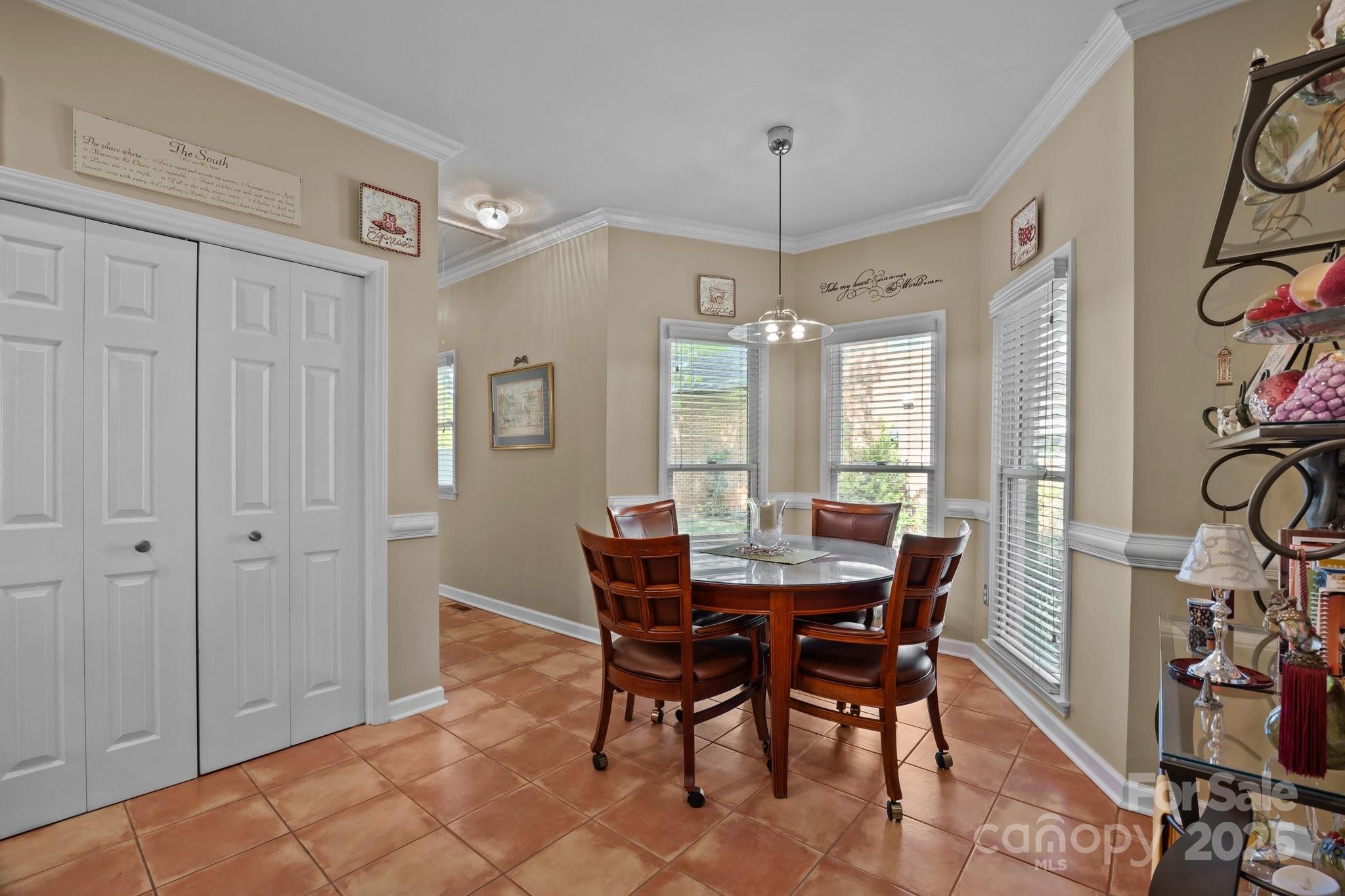 617 Peace Haven Road Property Photo 11