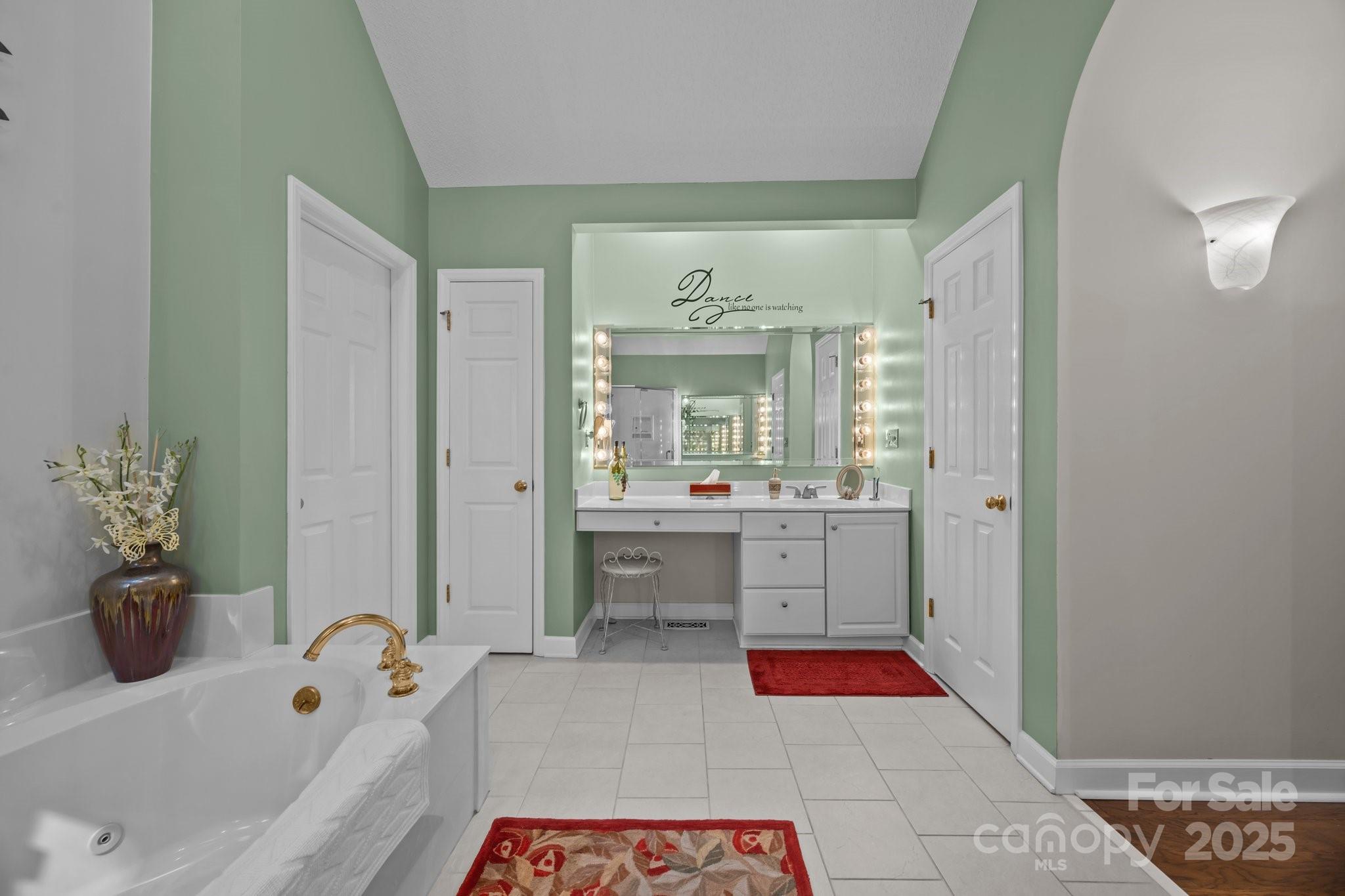 617 Peace Haven Road Property Photo 19