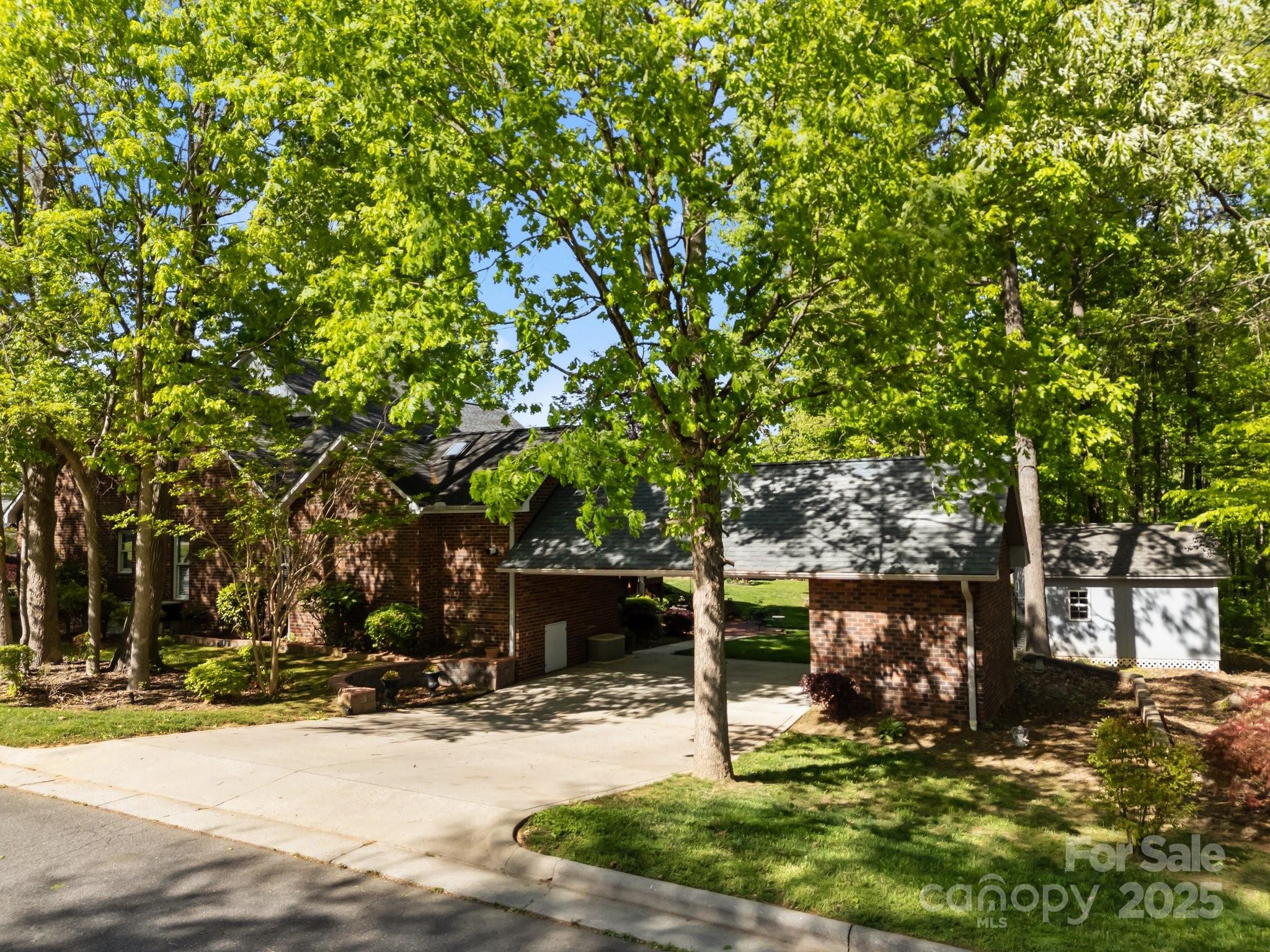 617 Peace Haven Road Property Photo 24