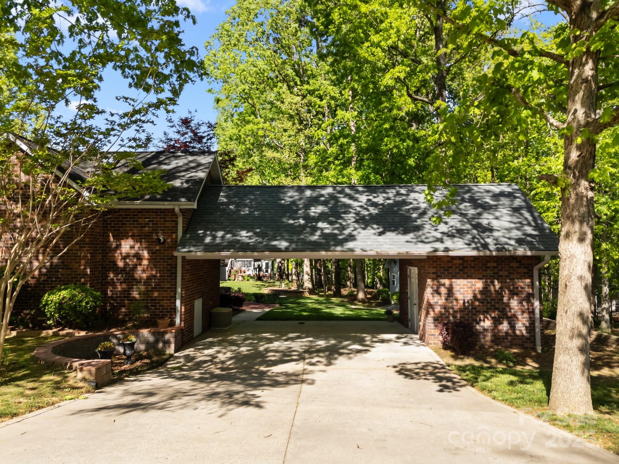 617 Peace Haven Road Property Photo 25