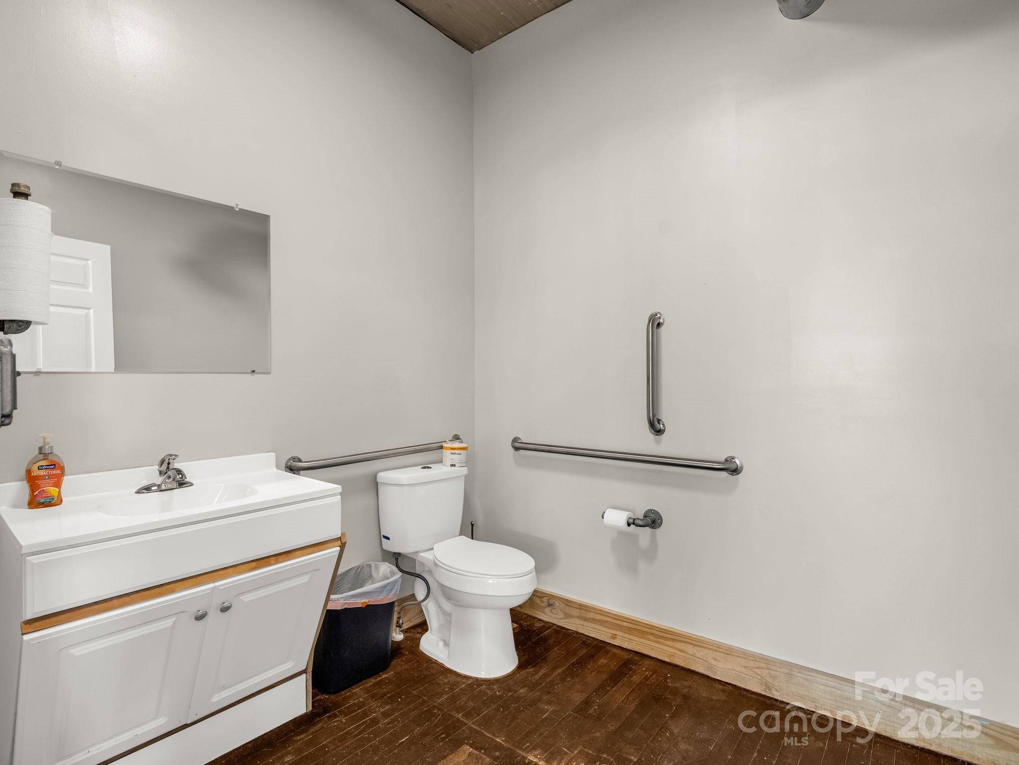 232 E Main Street Property Photo 17