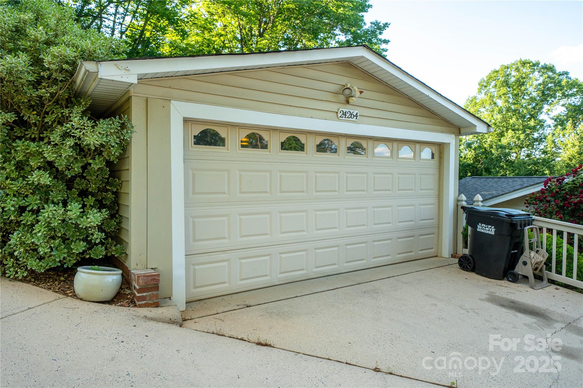 24264 Strand Drive Property Photo 15