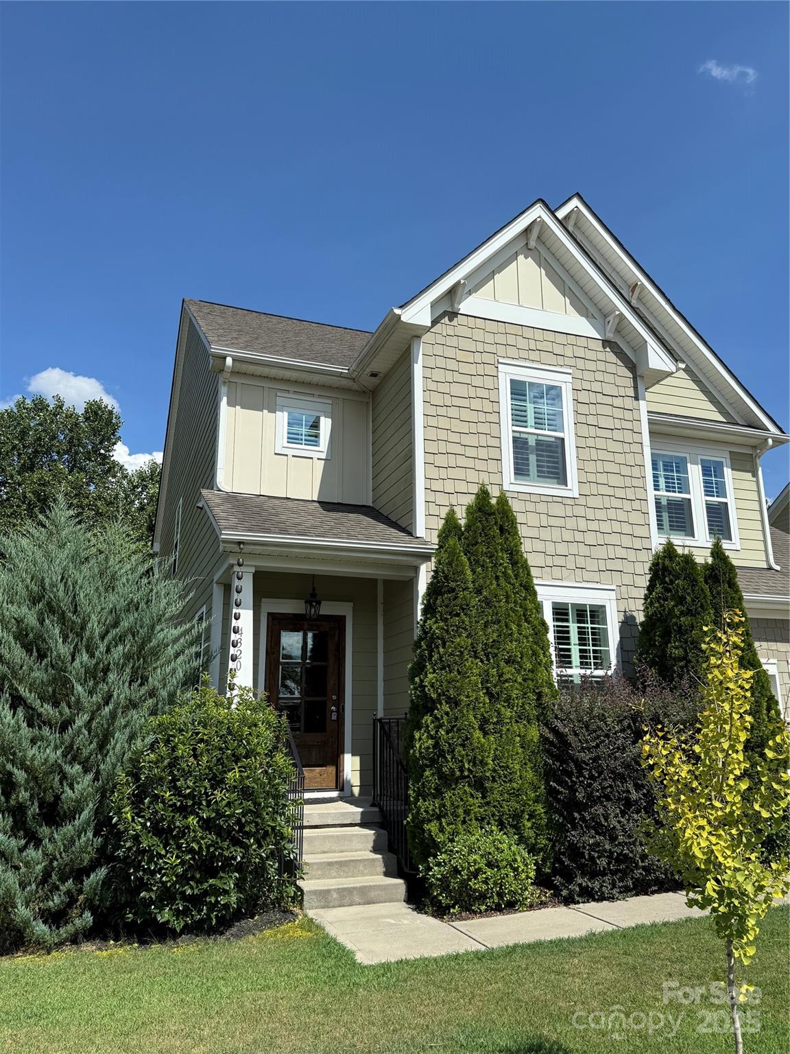 4320 Carrington Drive Property Photo 3