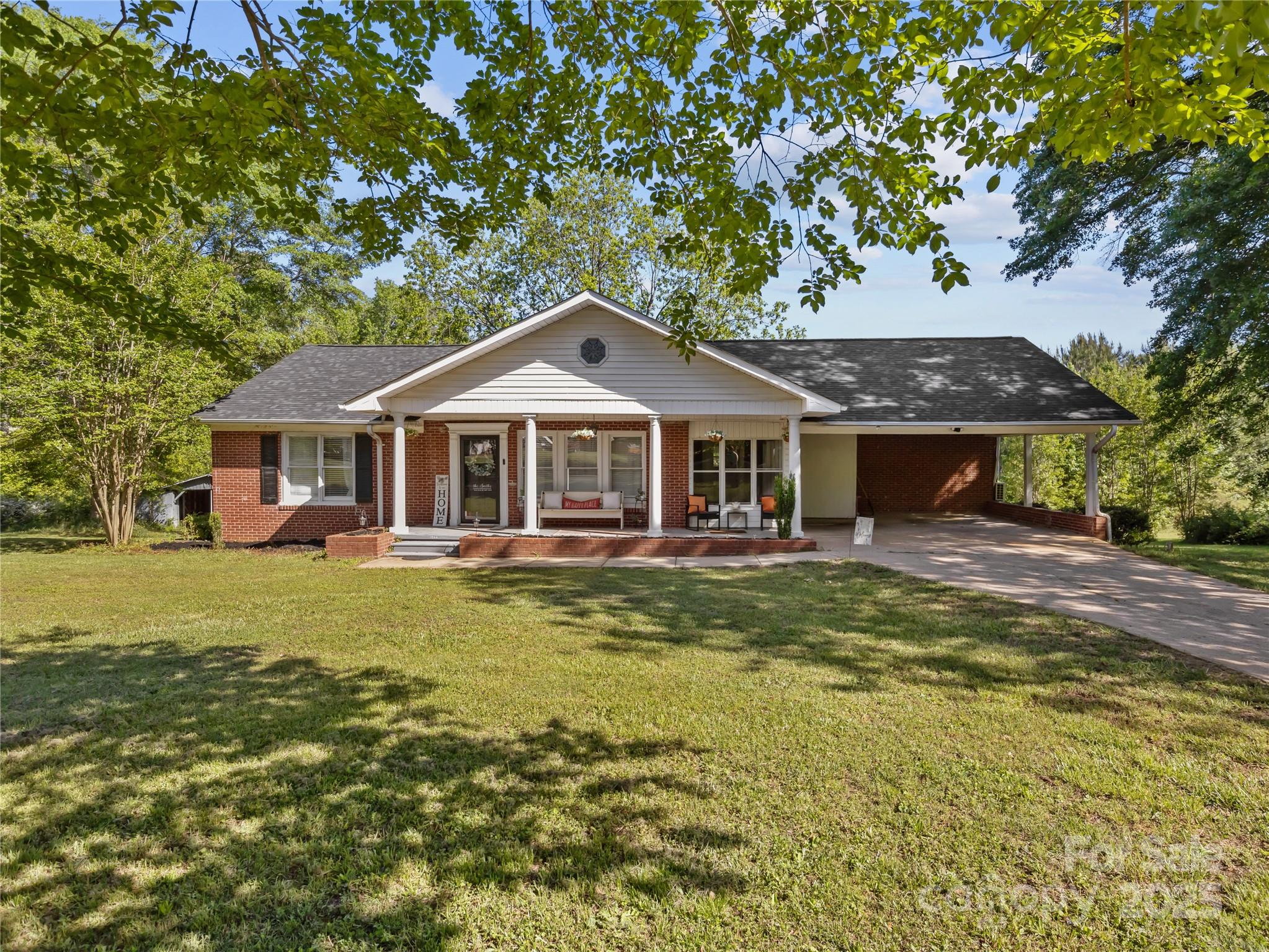1544 Old Us 221a Highway Property Photo 1