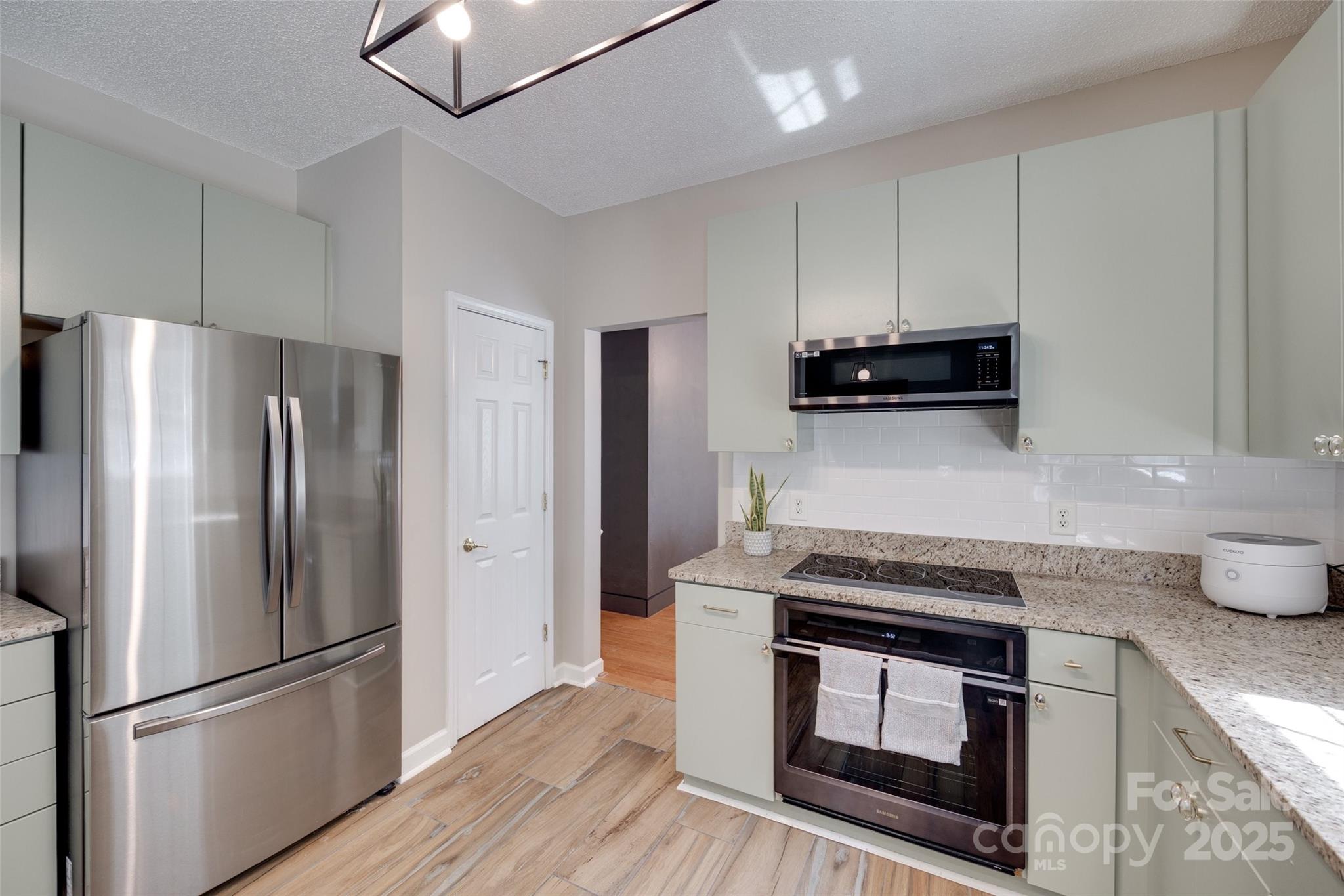 12719 Vantage Point Lane Property Photo 10