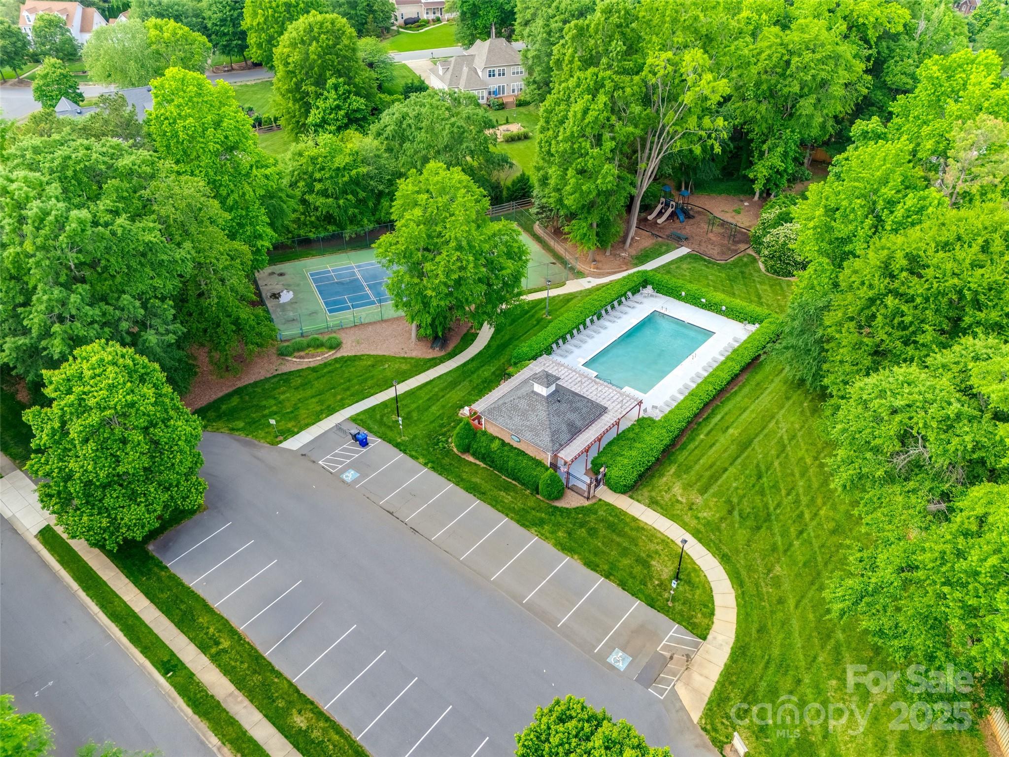 12719 Vantage Point Lane Property Photo 40