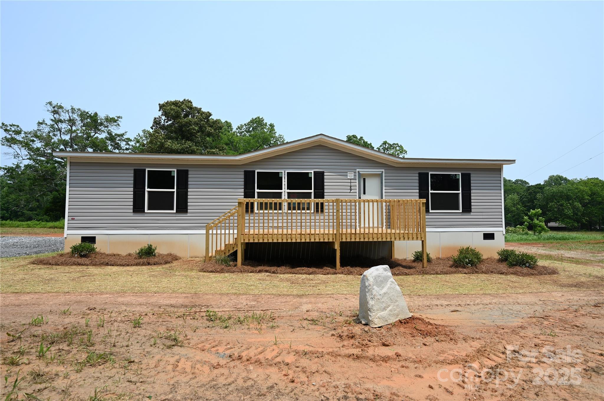 1187 Renno Road Property Photo 1
