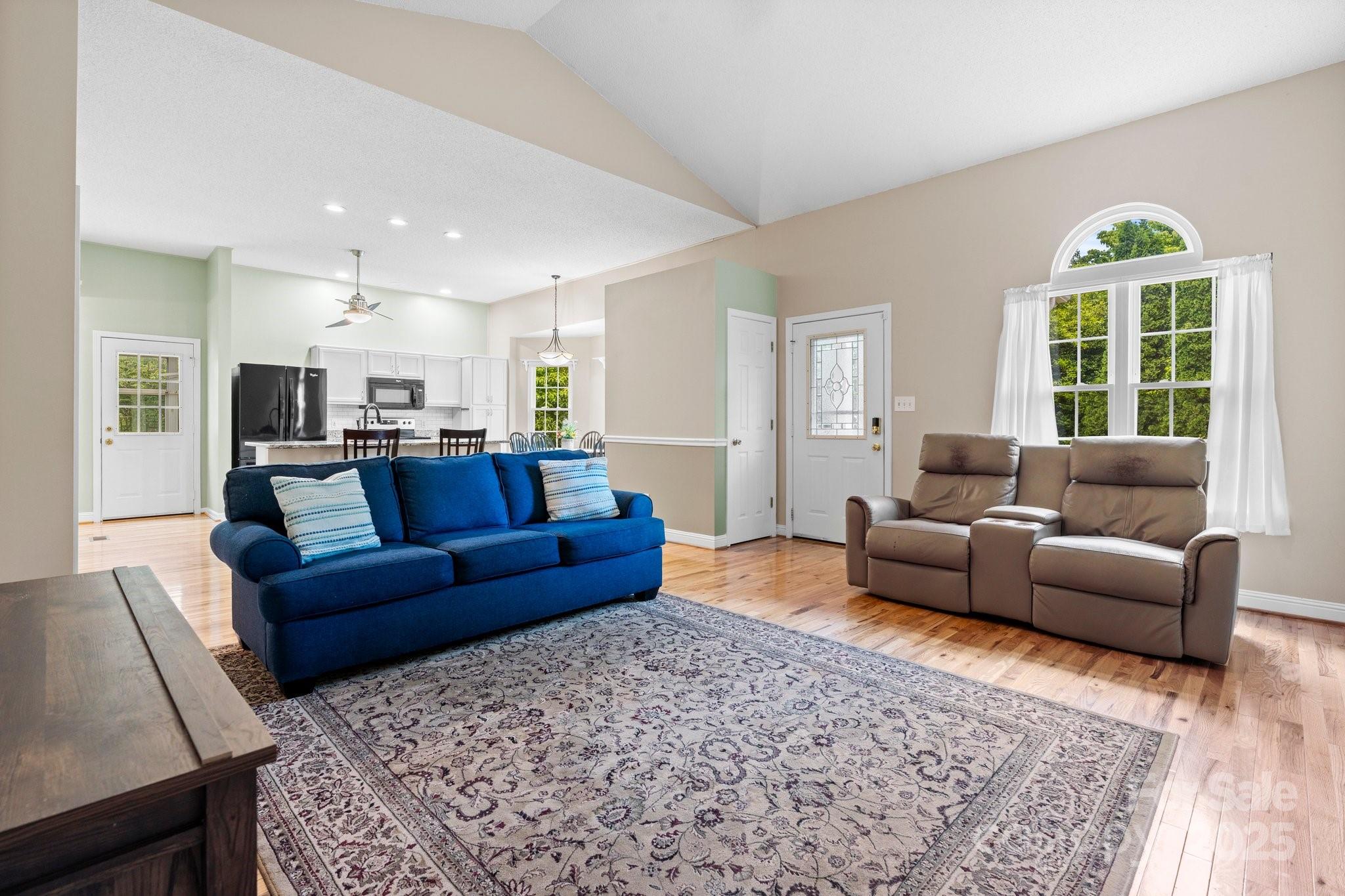 109 Gatwick Court Property Photo 11