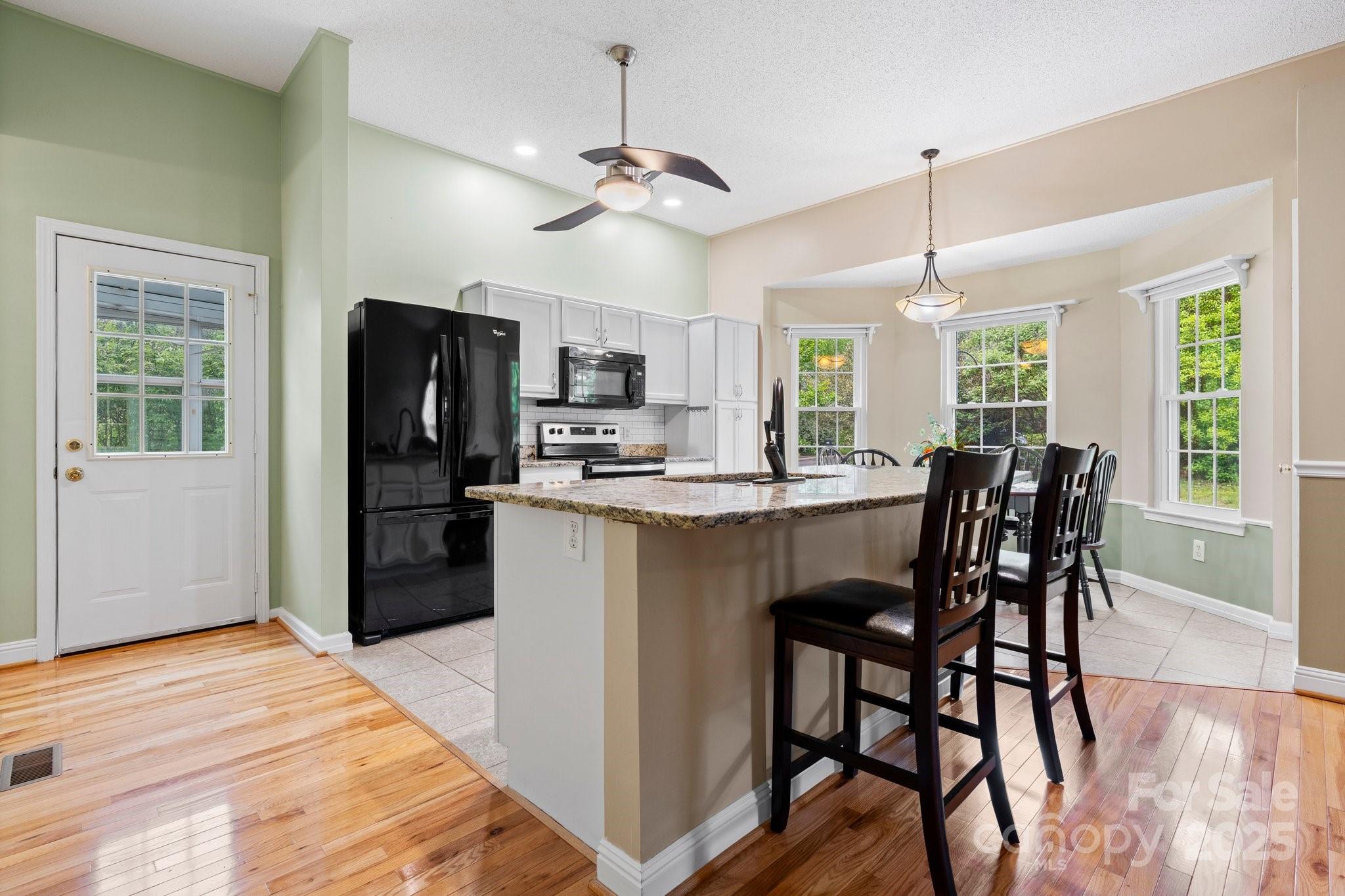 109 Gatwick Court Property Photo 12