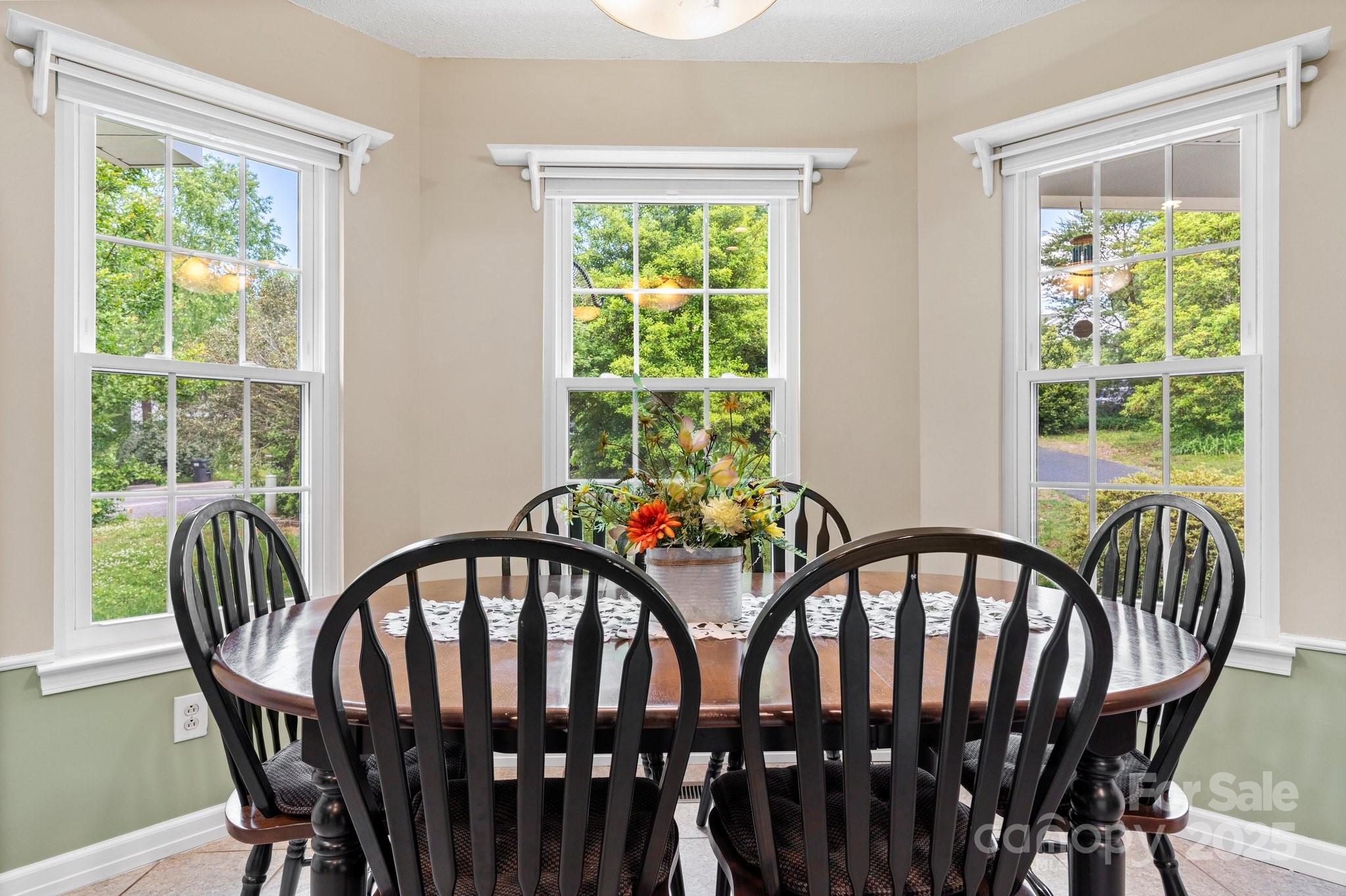 109 Gatwick Court Property Photo 17