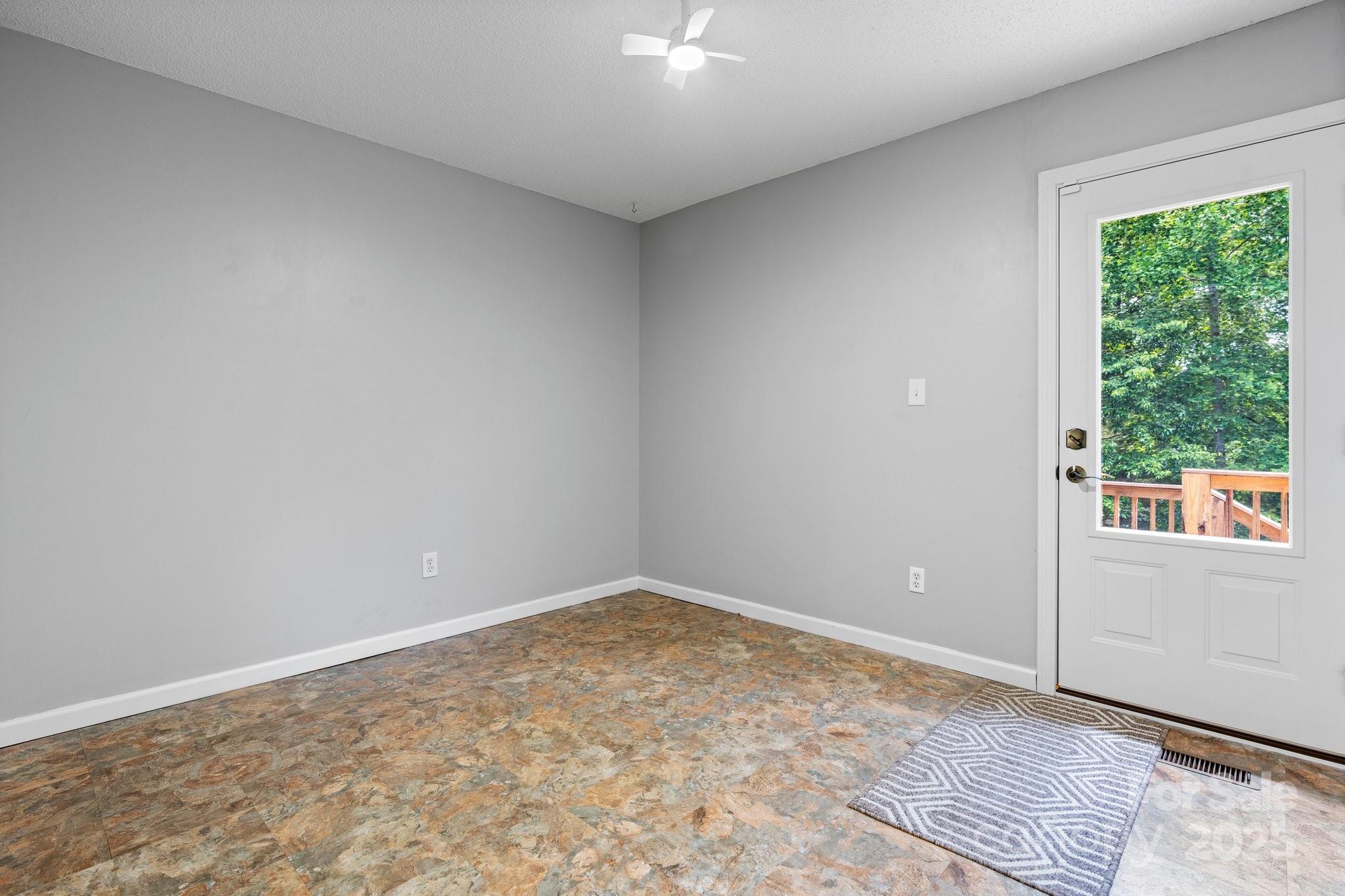 109 Gatwick Court Property Photo 24