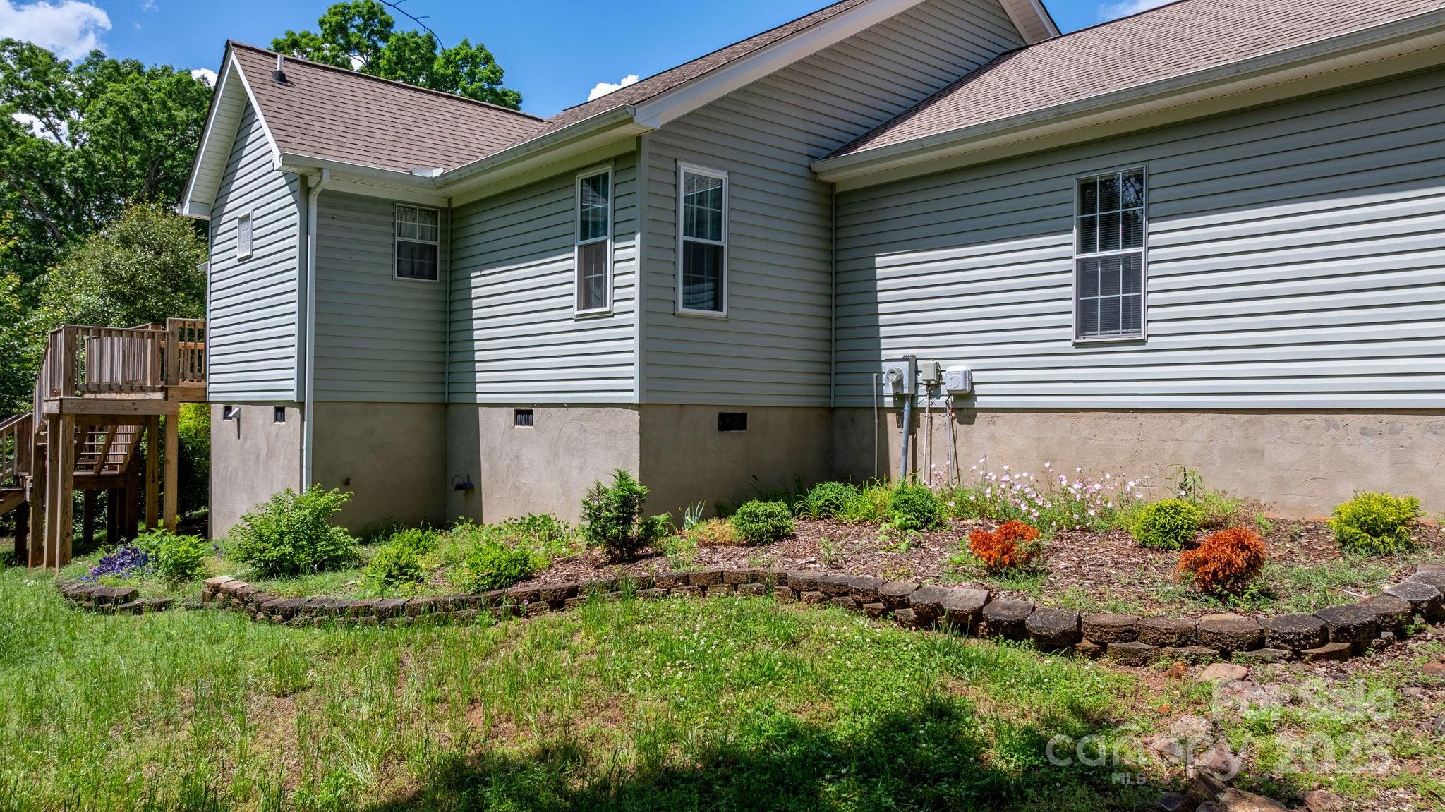 109 Gatwick Court Property Photo 34