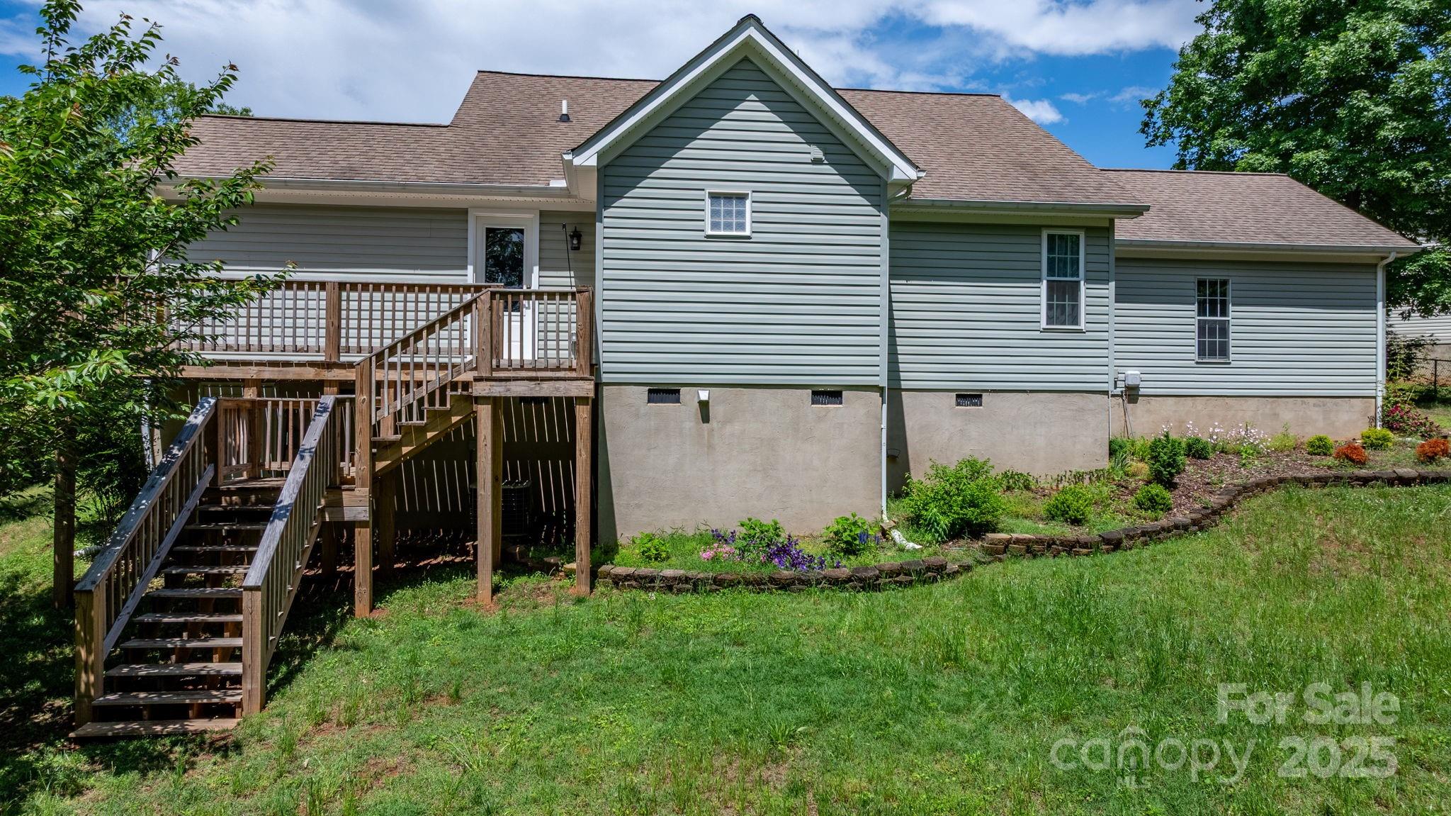 109 Gatwick Court Property Photo 36