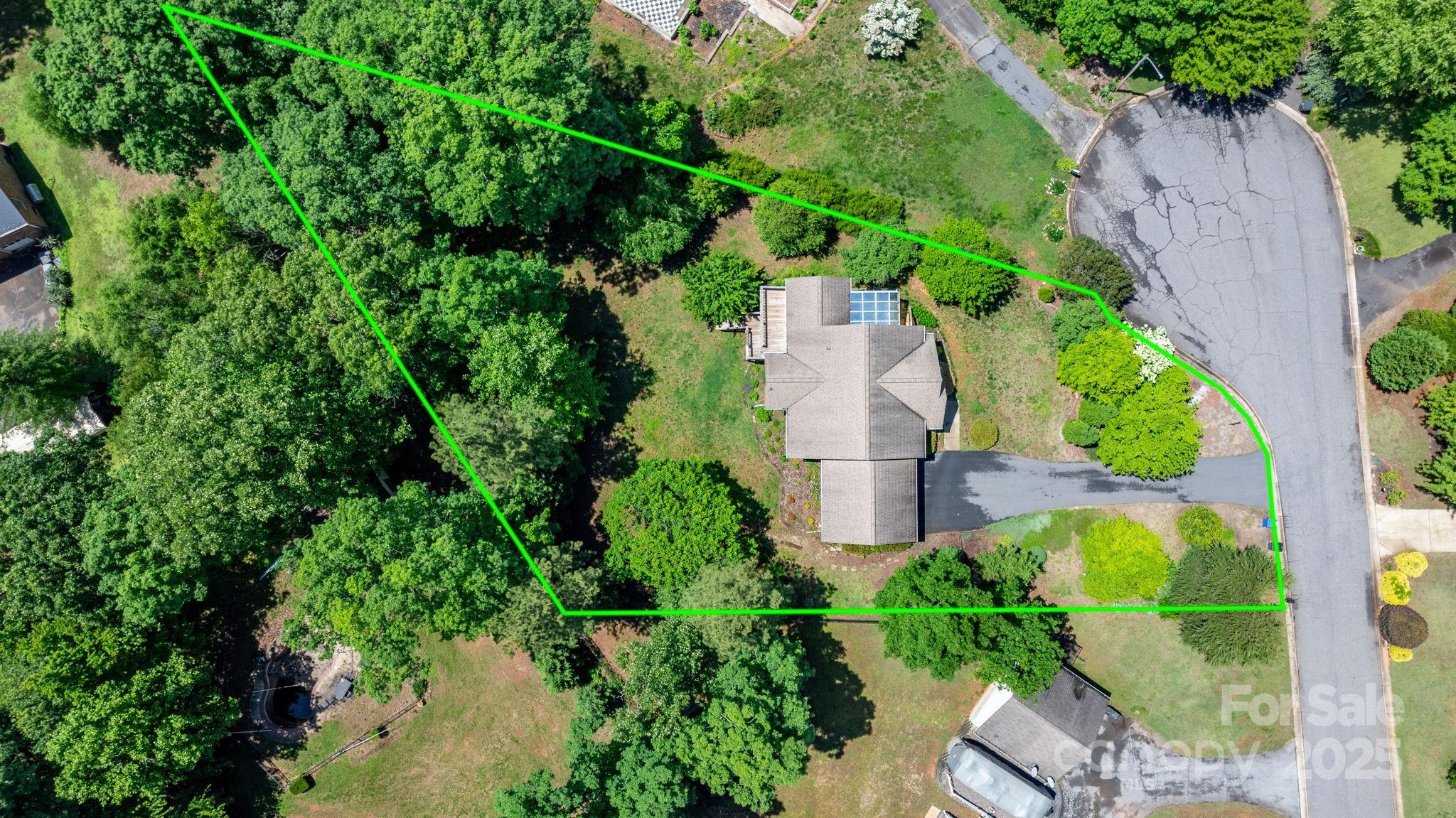 109 Gatwick Court Property Photo 38