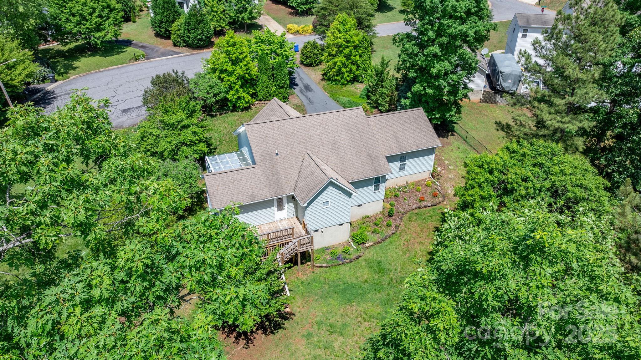 109 Gatwick Court Property Photo 42