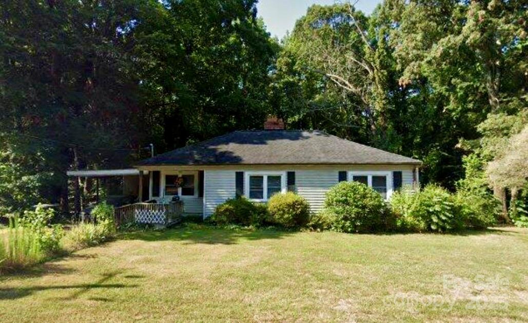500 E Kivett Street Property Photo 1