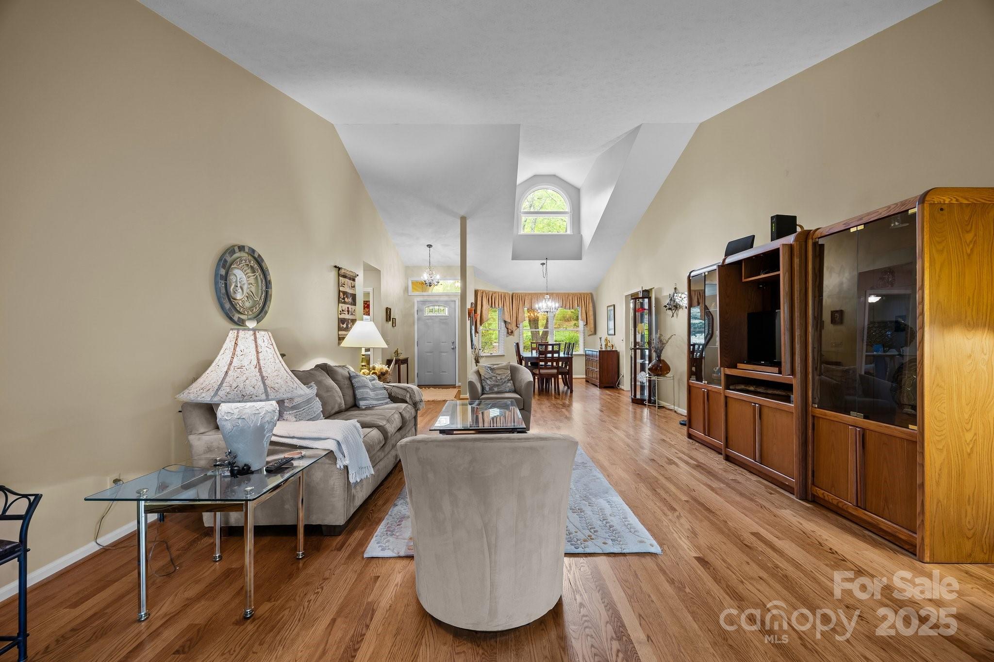 5 Governors Drive Property Photo 13