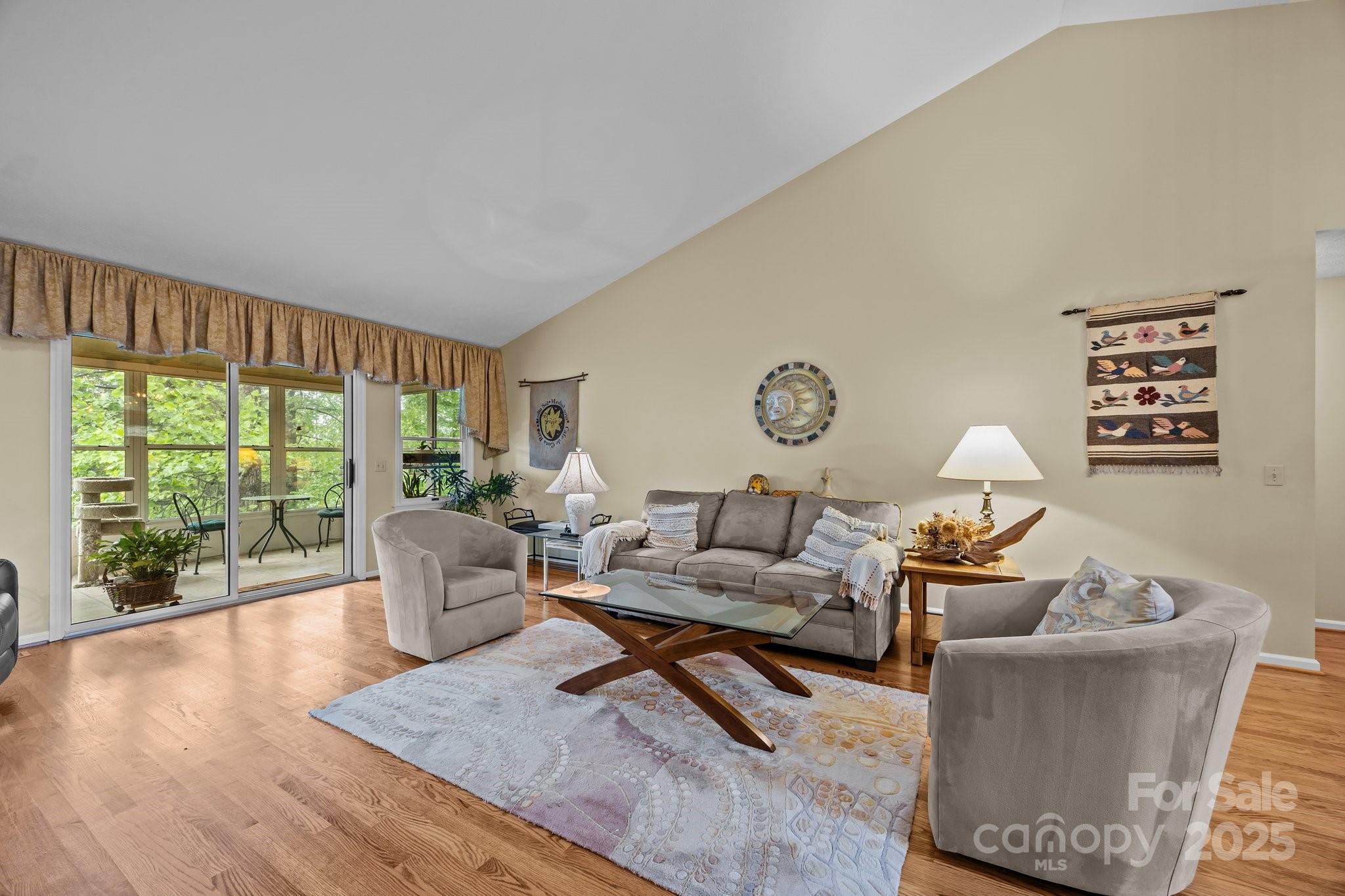 5 Governors Drive Property Photo 14